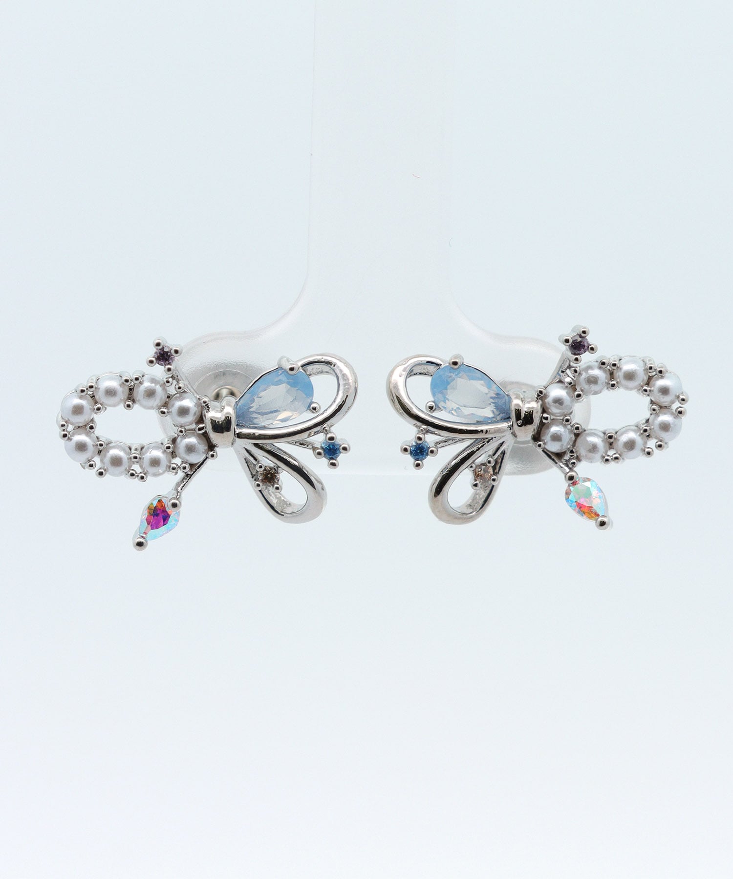 リボンビジュピアス