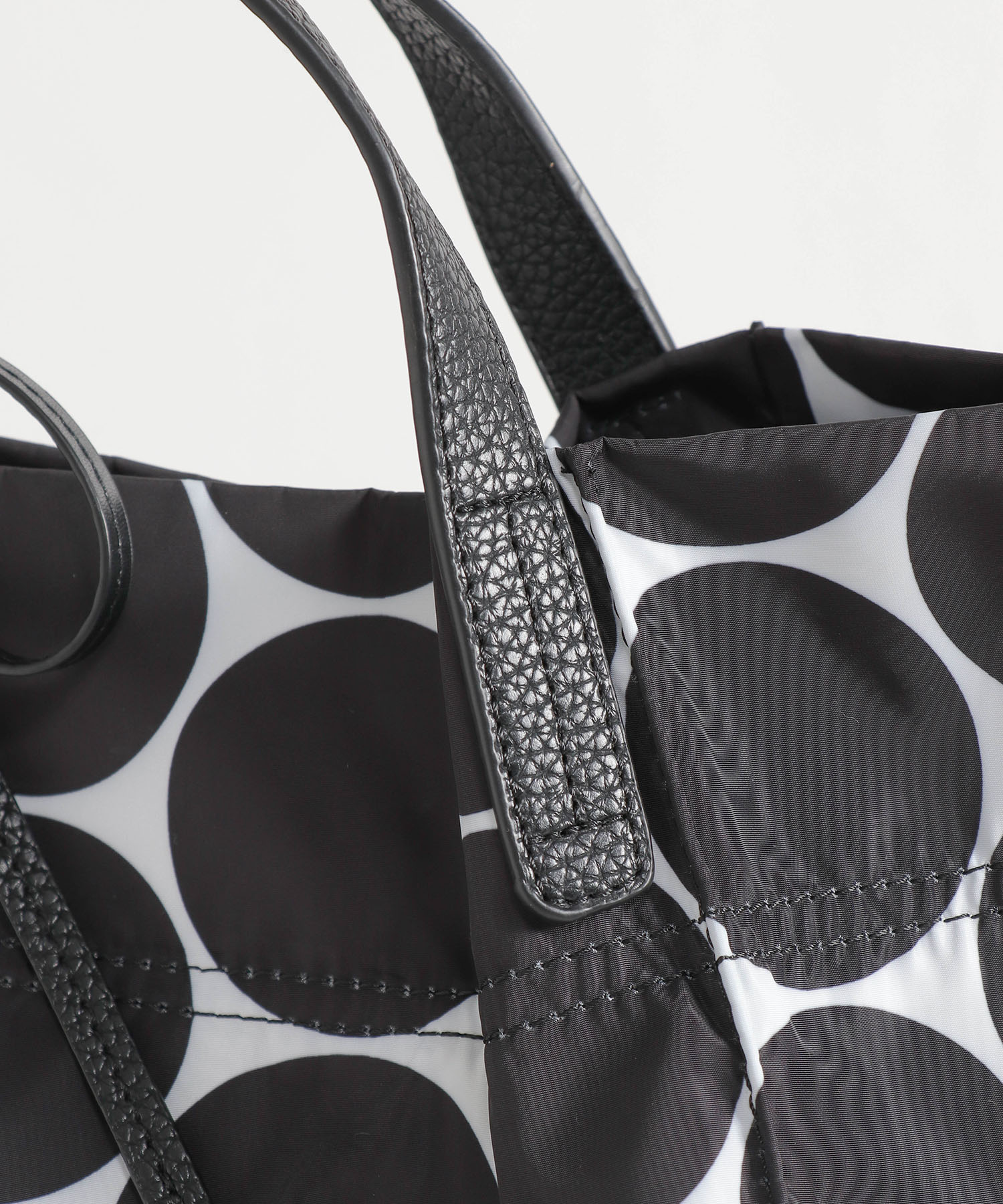 プリントナイロンビックトートBAG