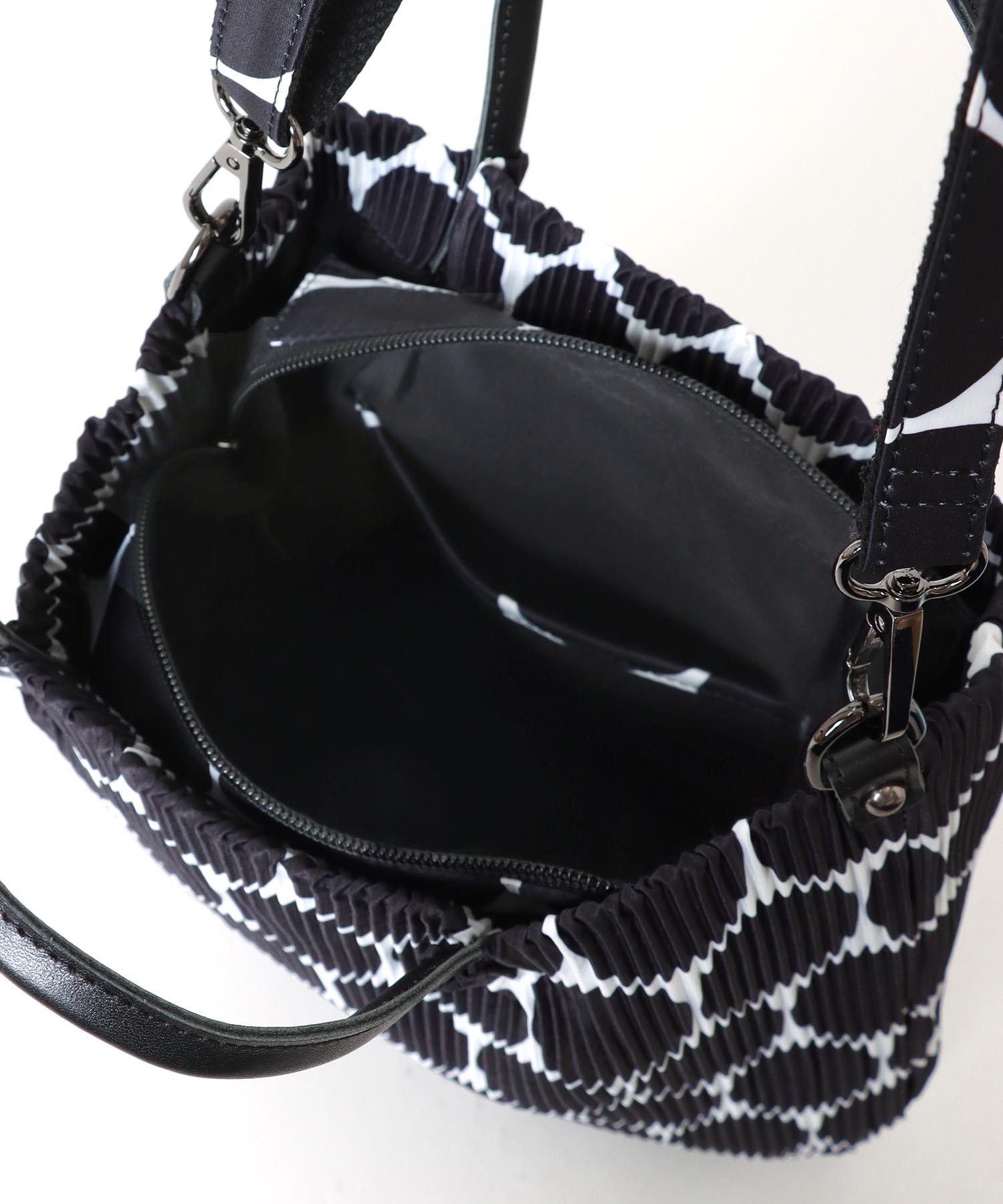 トリムレザープリーツBAG