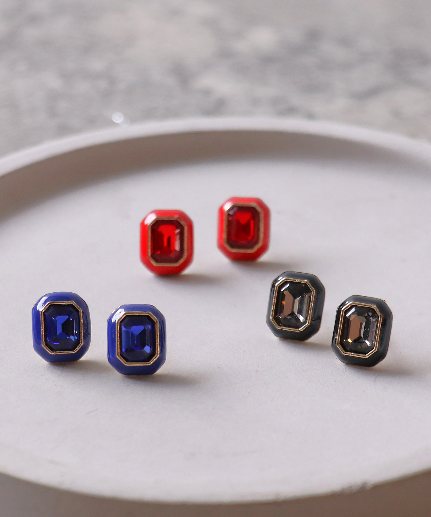 エポビジュスクエアピアス | AND ON JIONE STORE（アンドオン