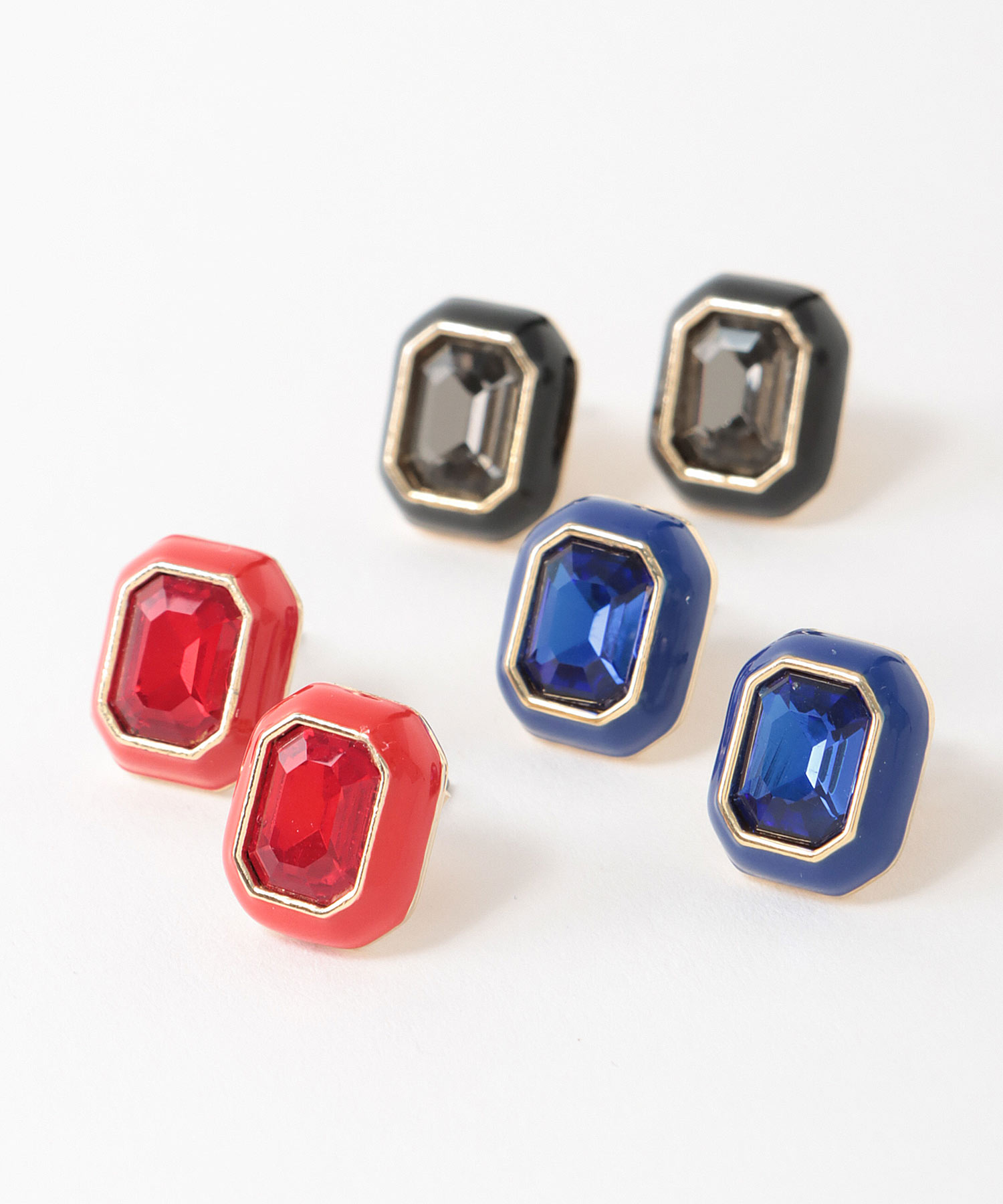 エポビジュスクエアピアス