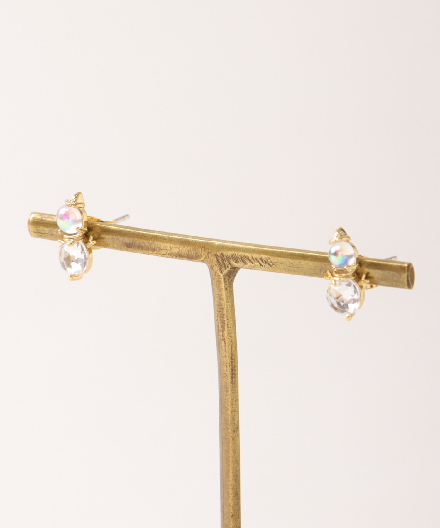 ユキダルマピアス