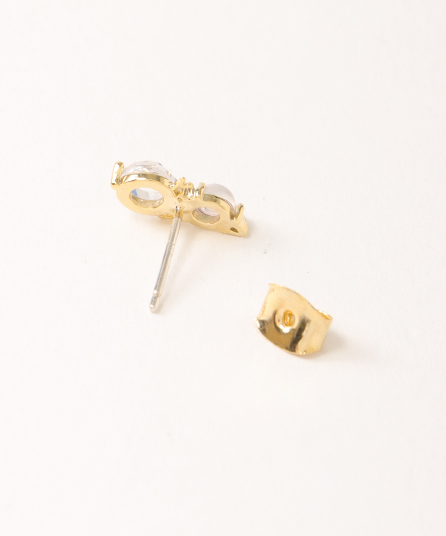 ユキダルマピアス