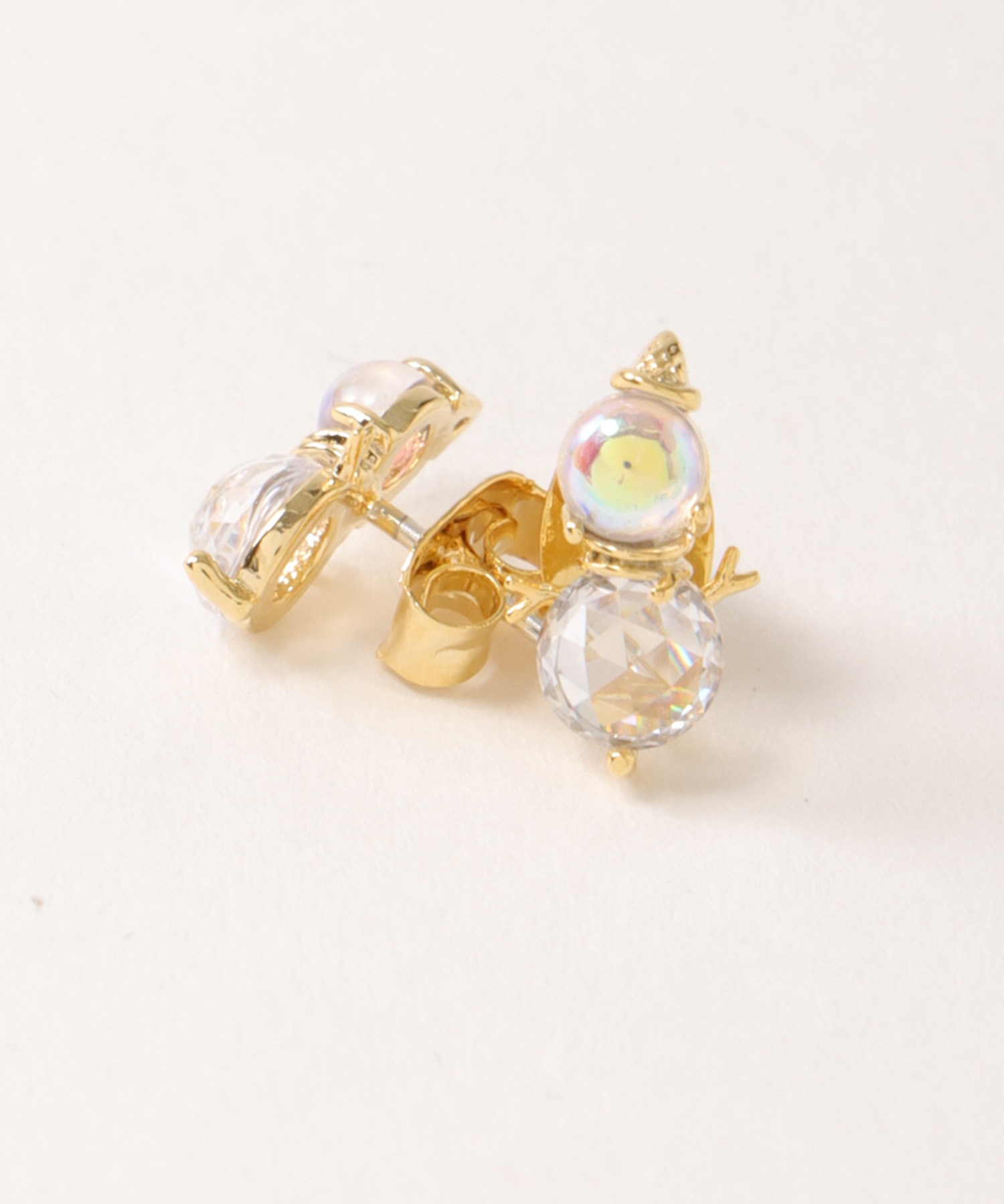 ユキダルマピアス