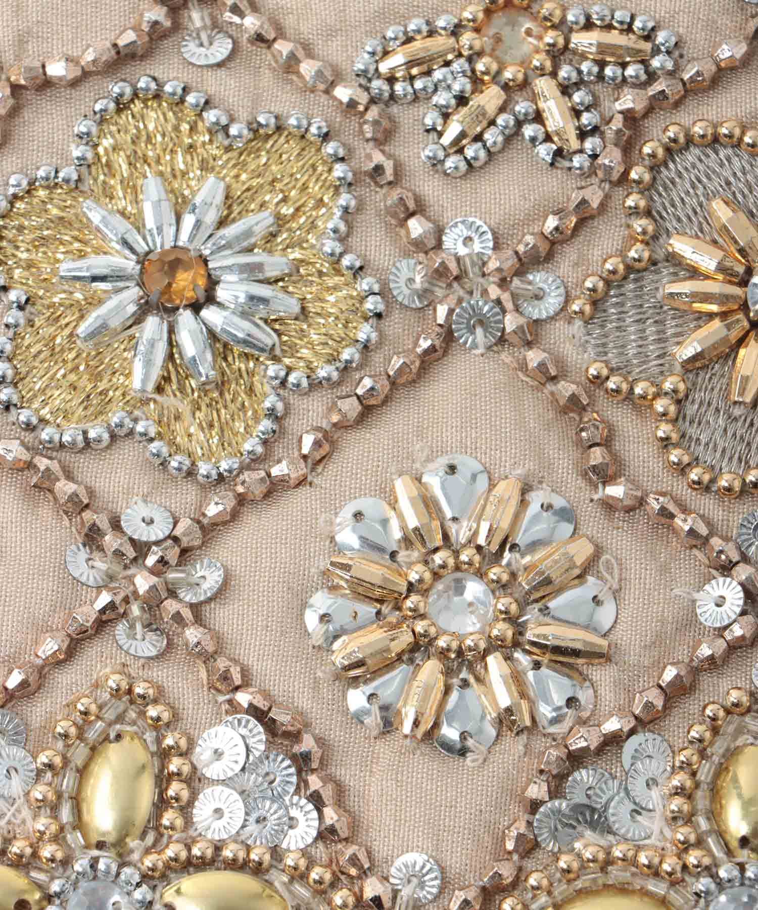 ビーズ刺繍ポーチ