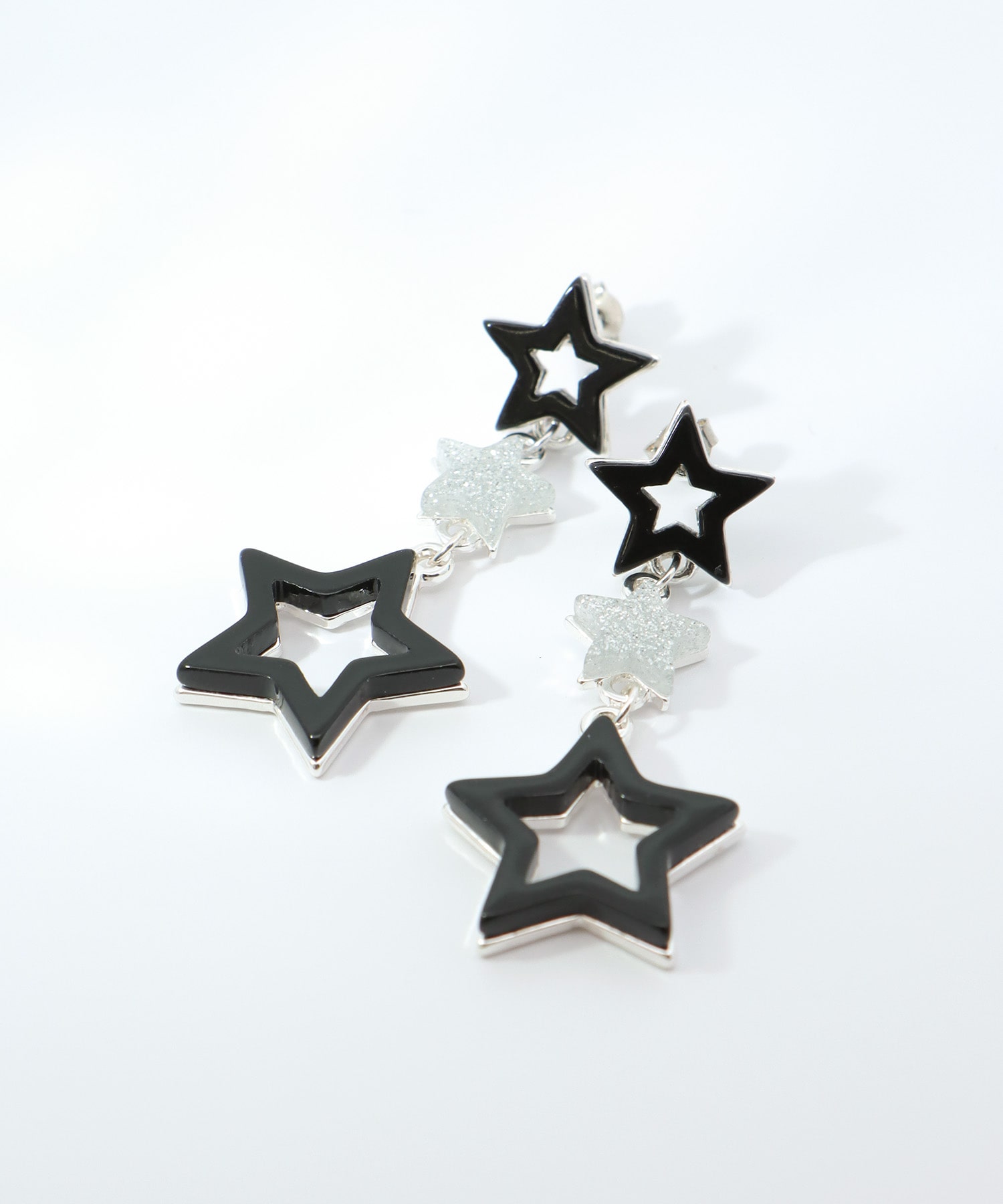 スターフレームピアス