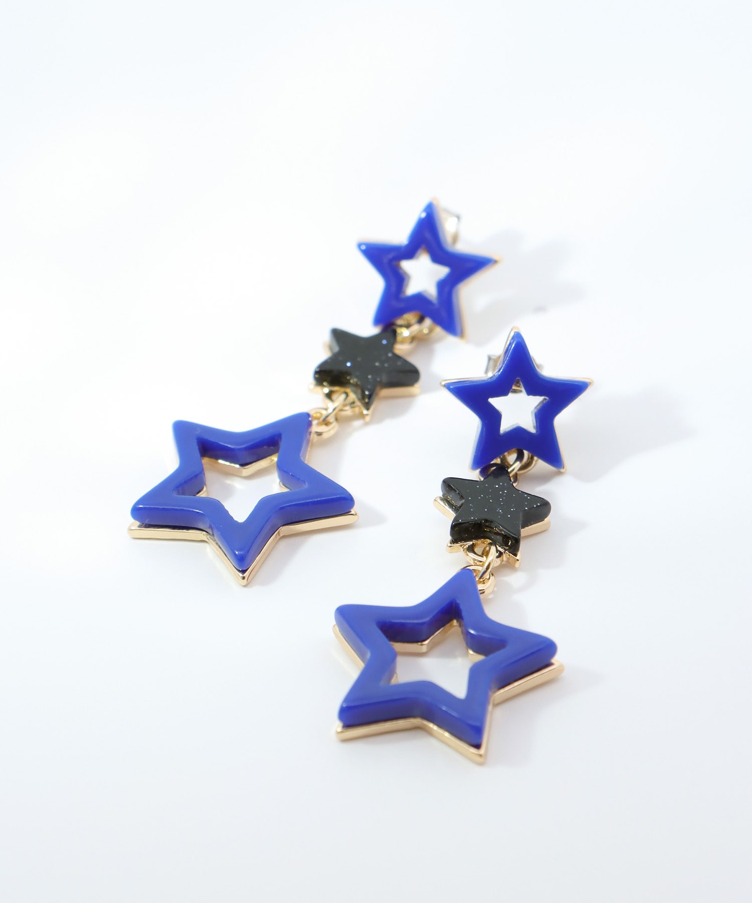 スターフレームピアス