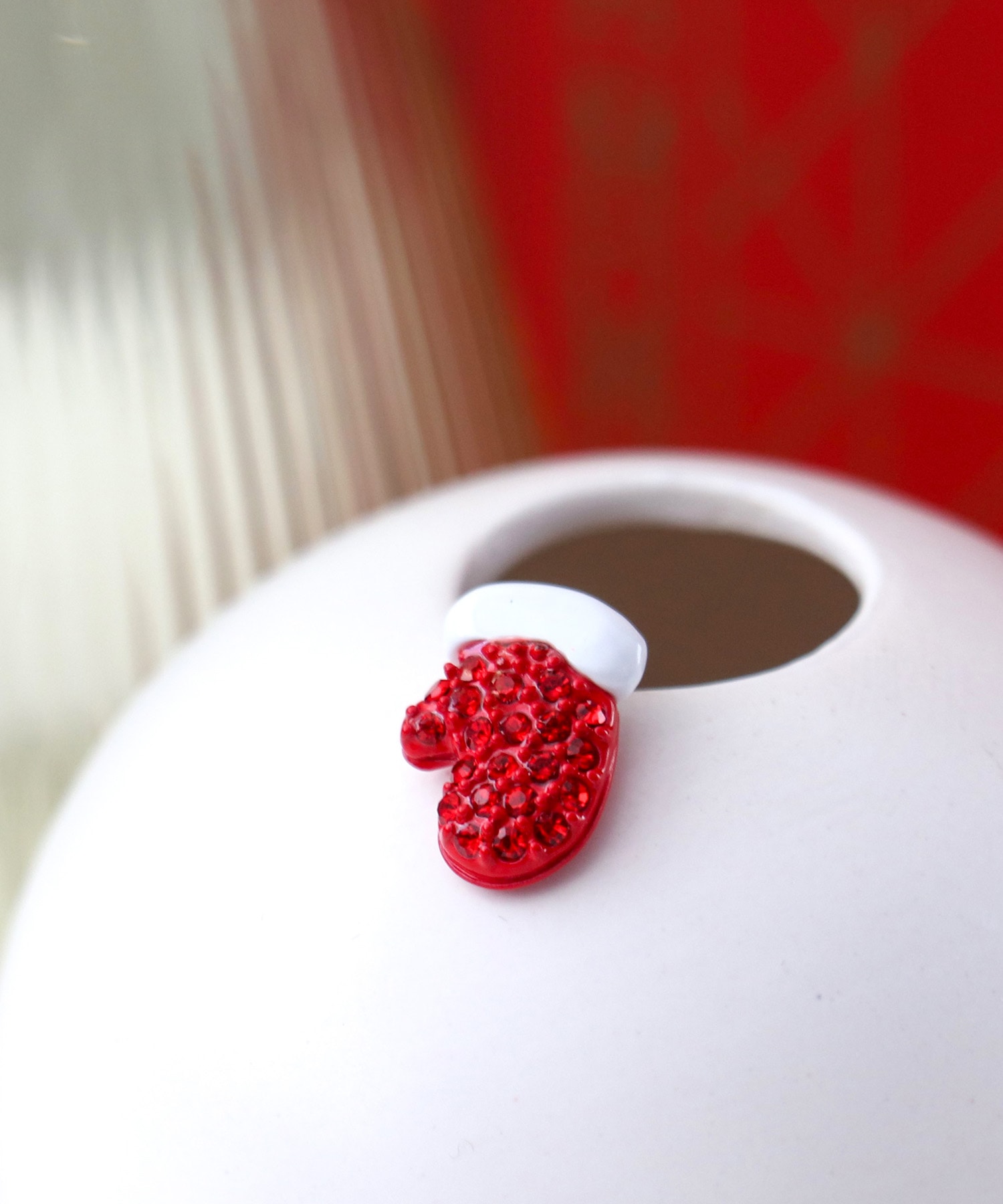 グローブタックピン