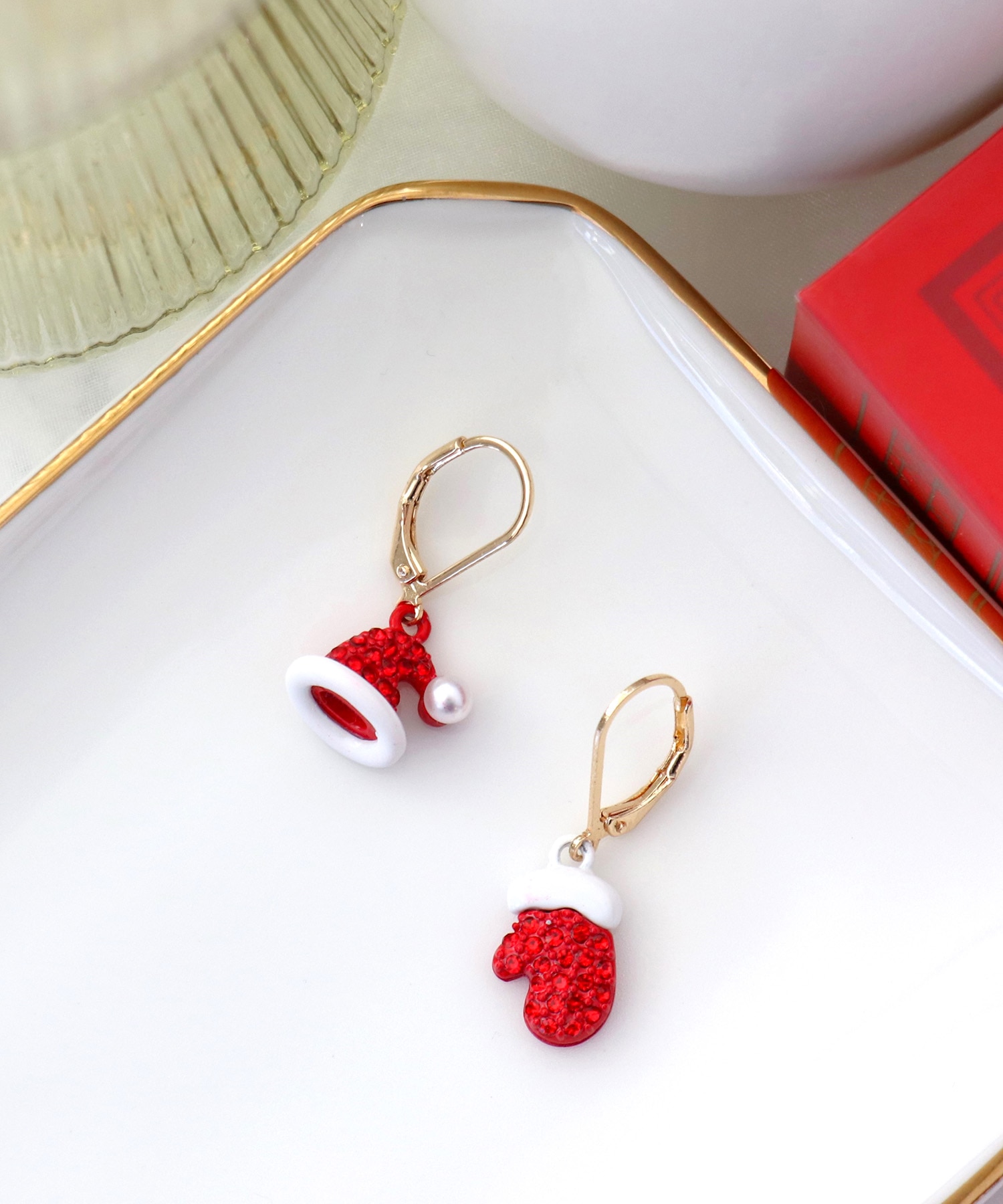 ボウシ×グローブピアス