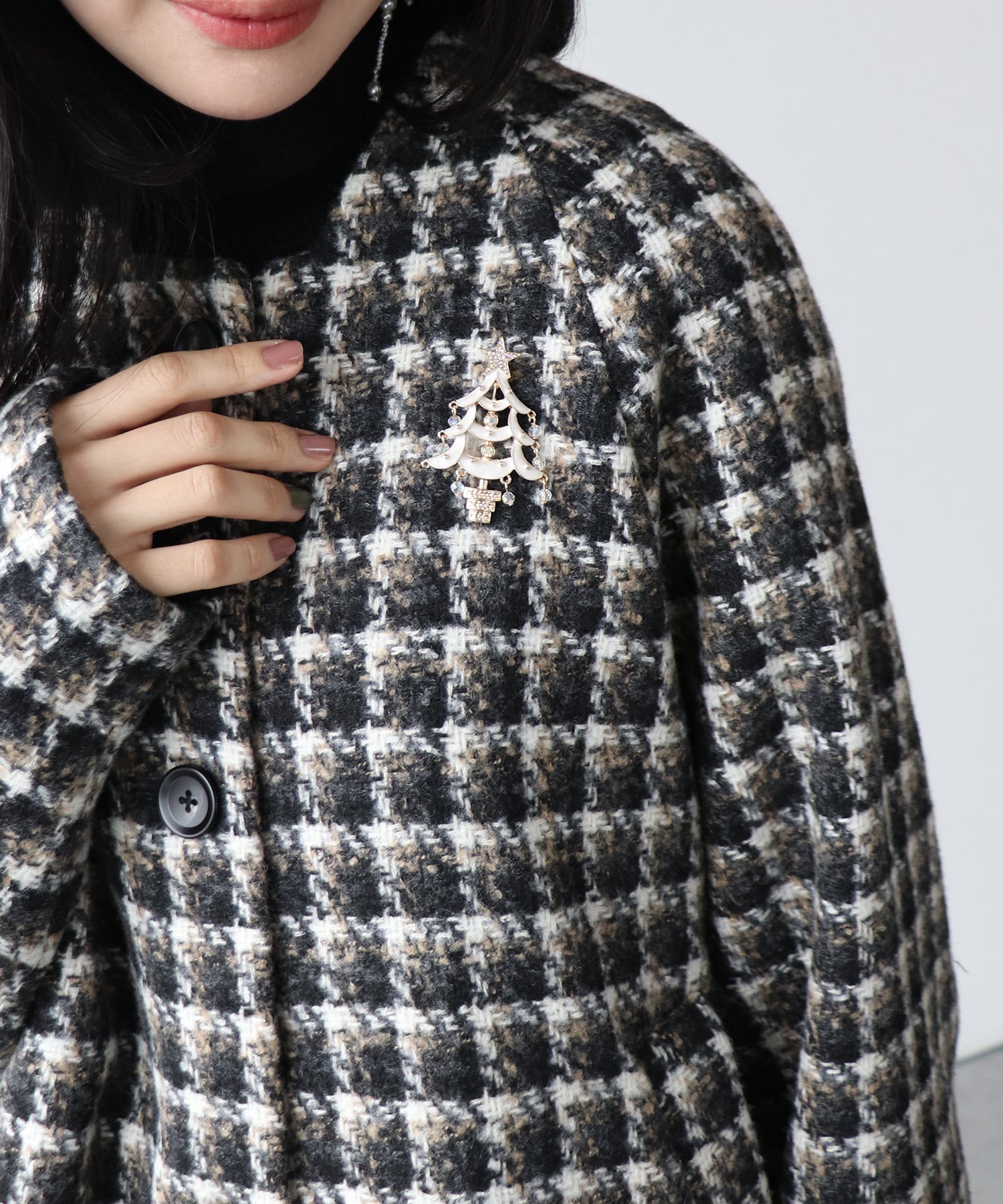 ホワイトクリスマスツリーブローチ