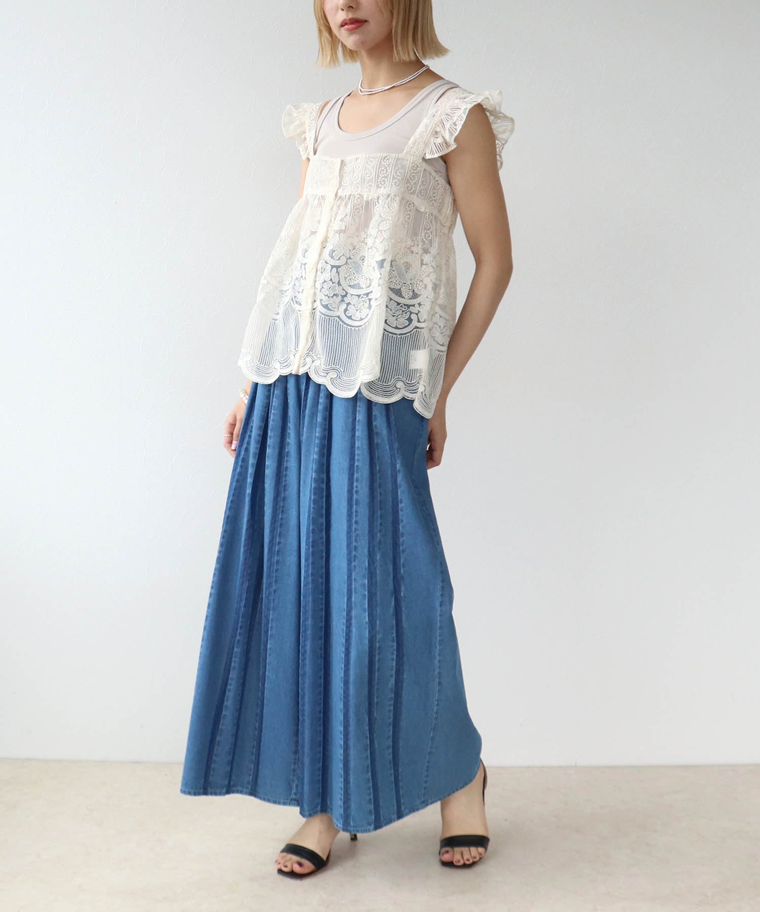 シアー刺繍レースキャミ