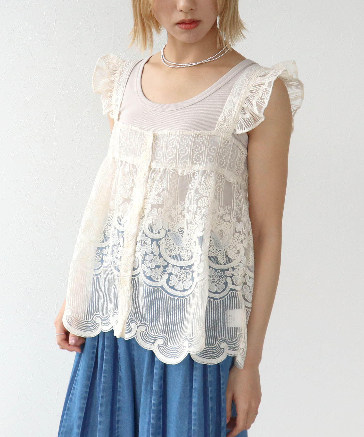 シアー刺繍レースキャミ