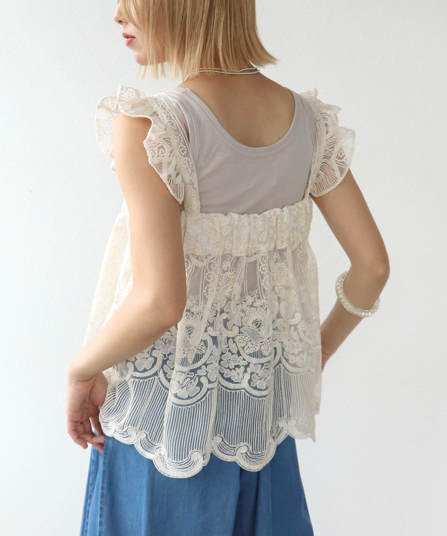 シアー刺繍レースキャミ