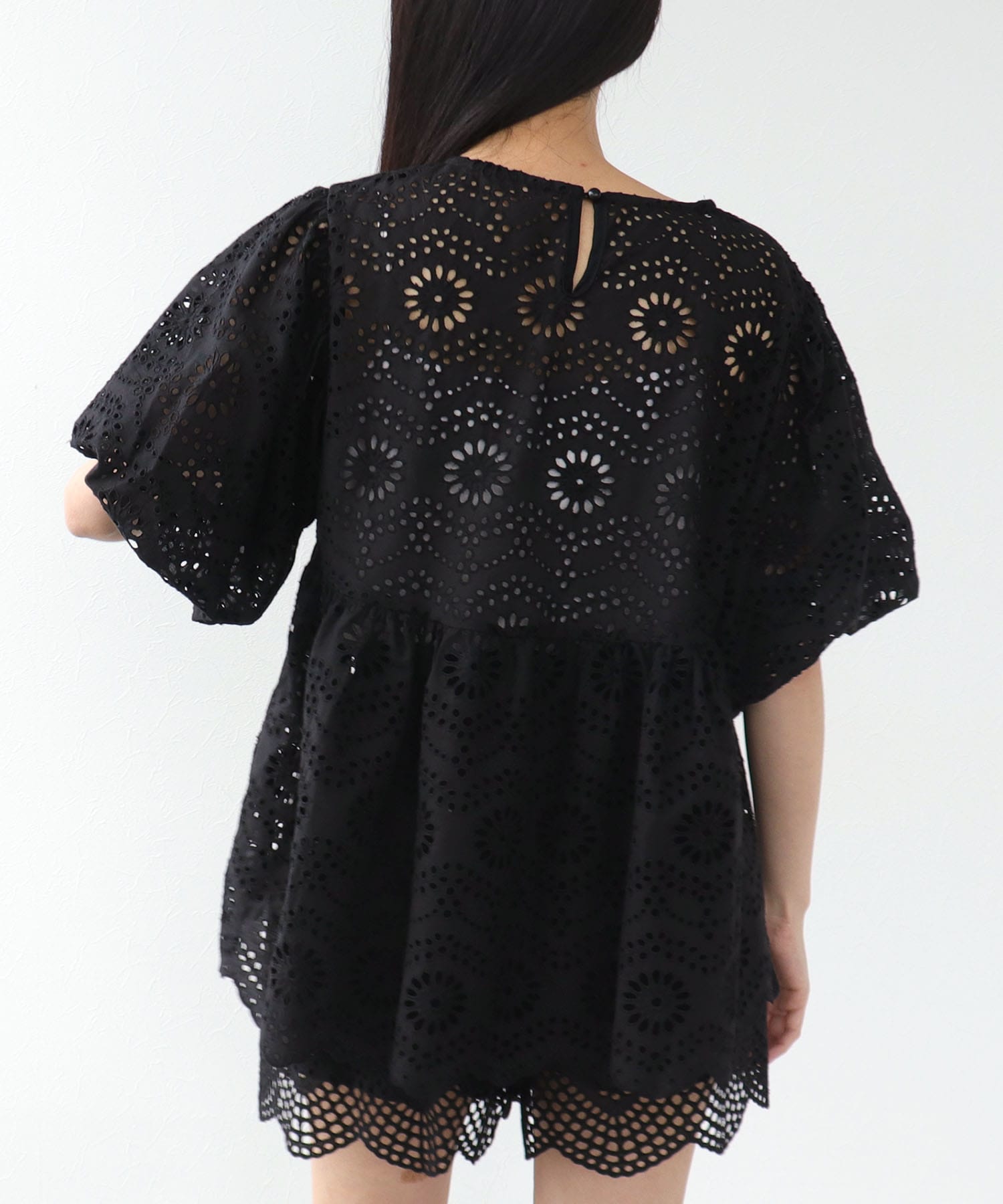 コットン刺繍ブラウス