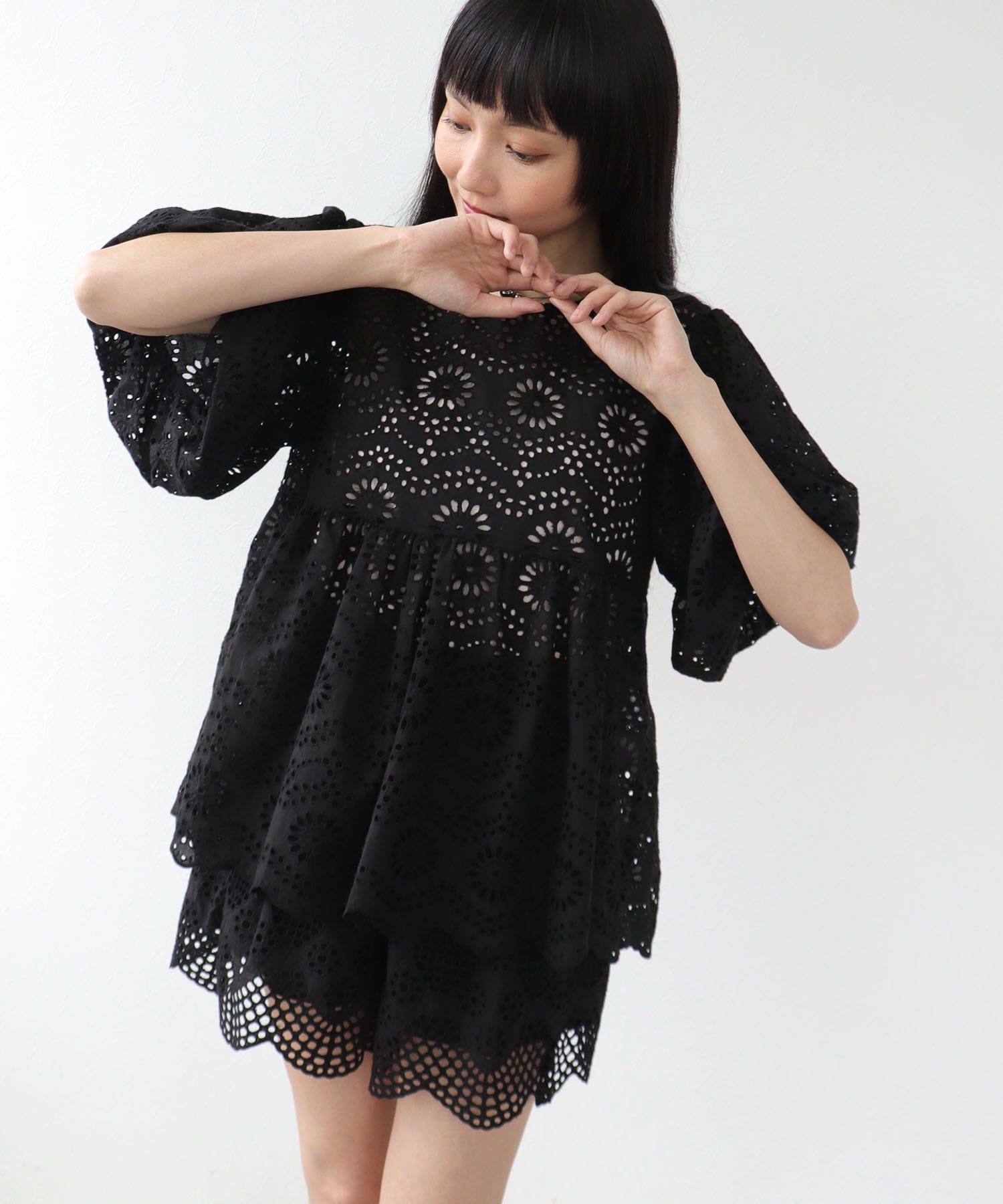 コットン刺繍ブラウス