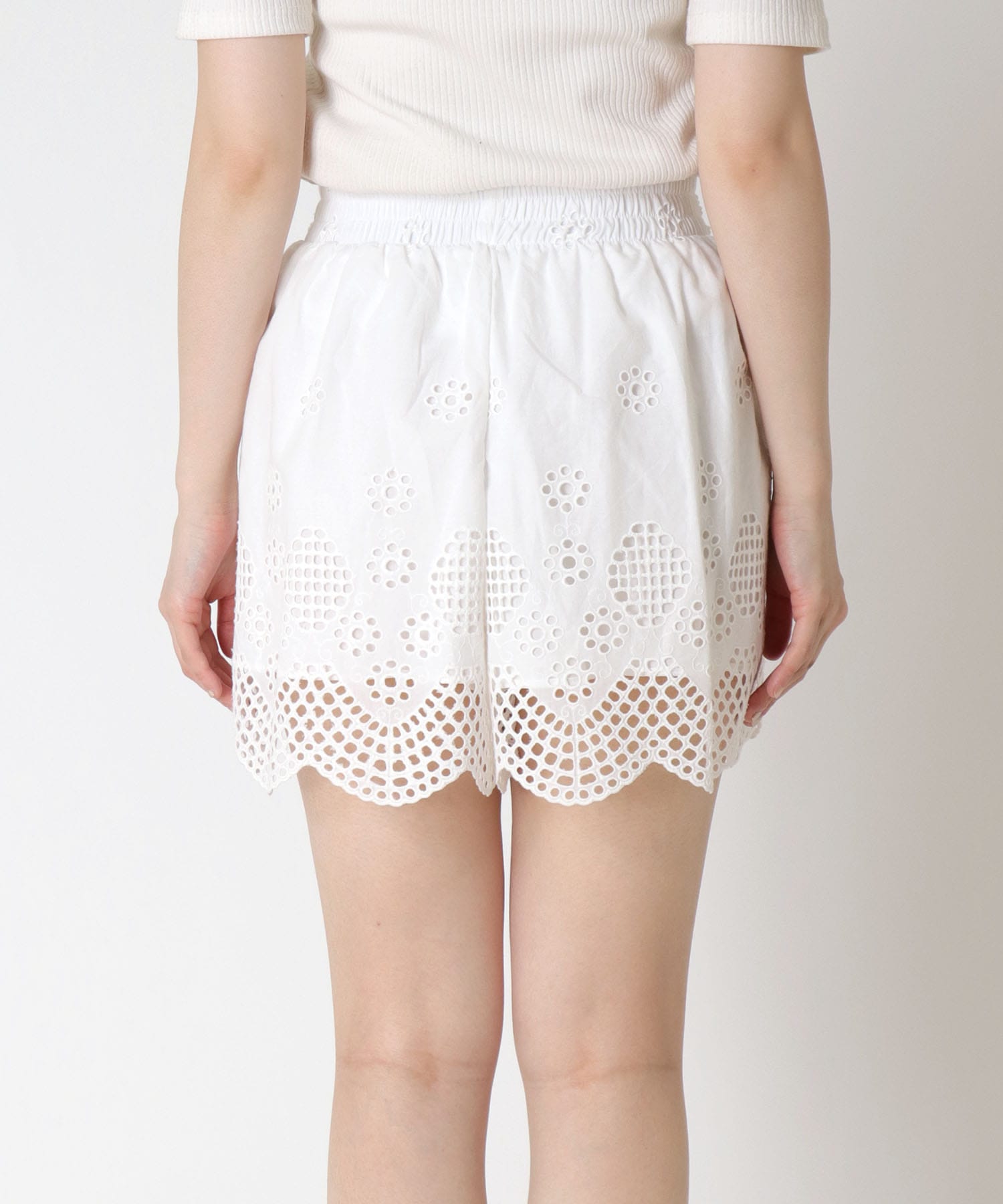 コットン刺繍ショートパンツ