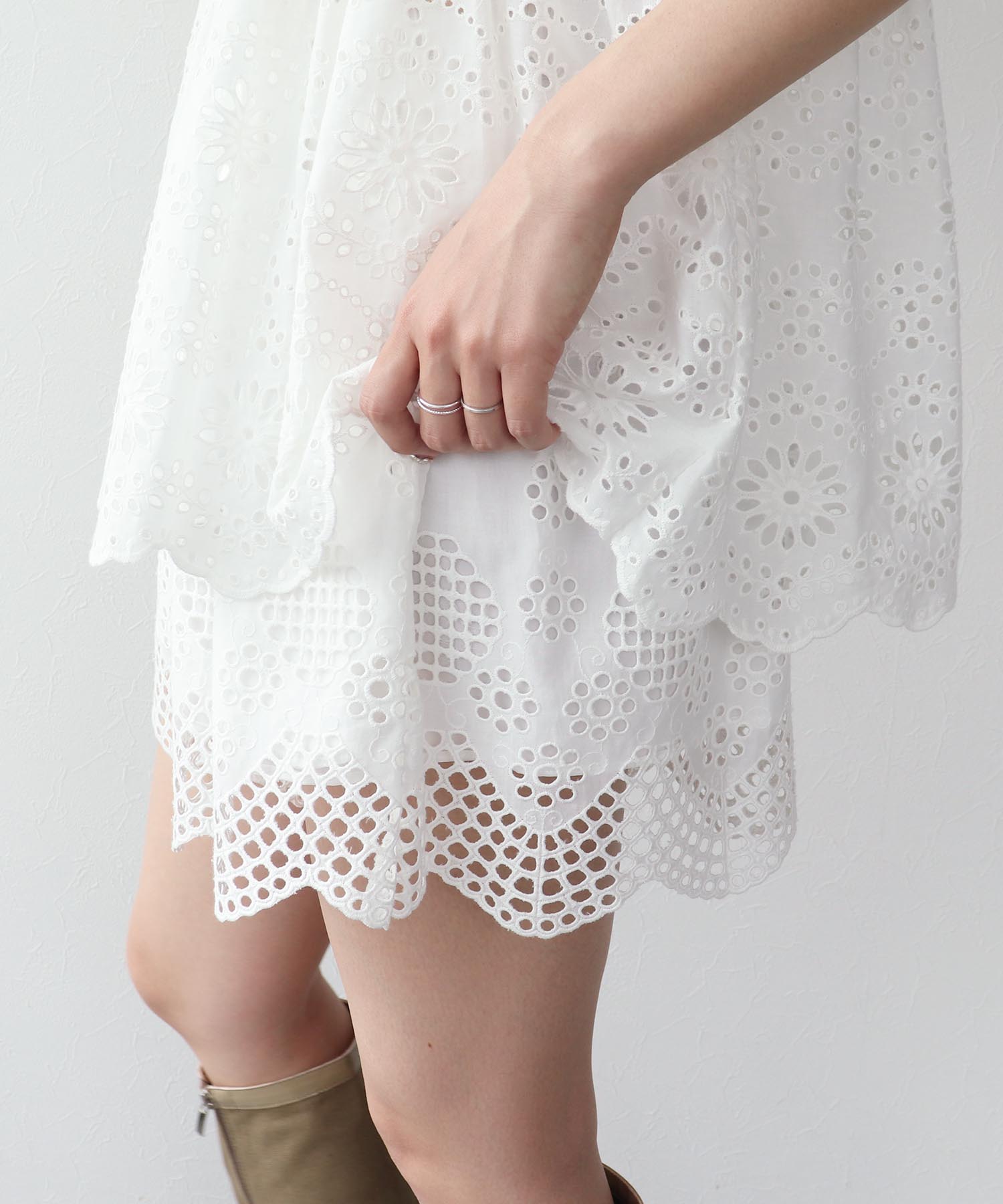 コットン刺繍ショートパンツ