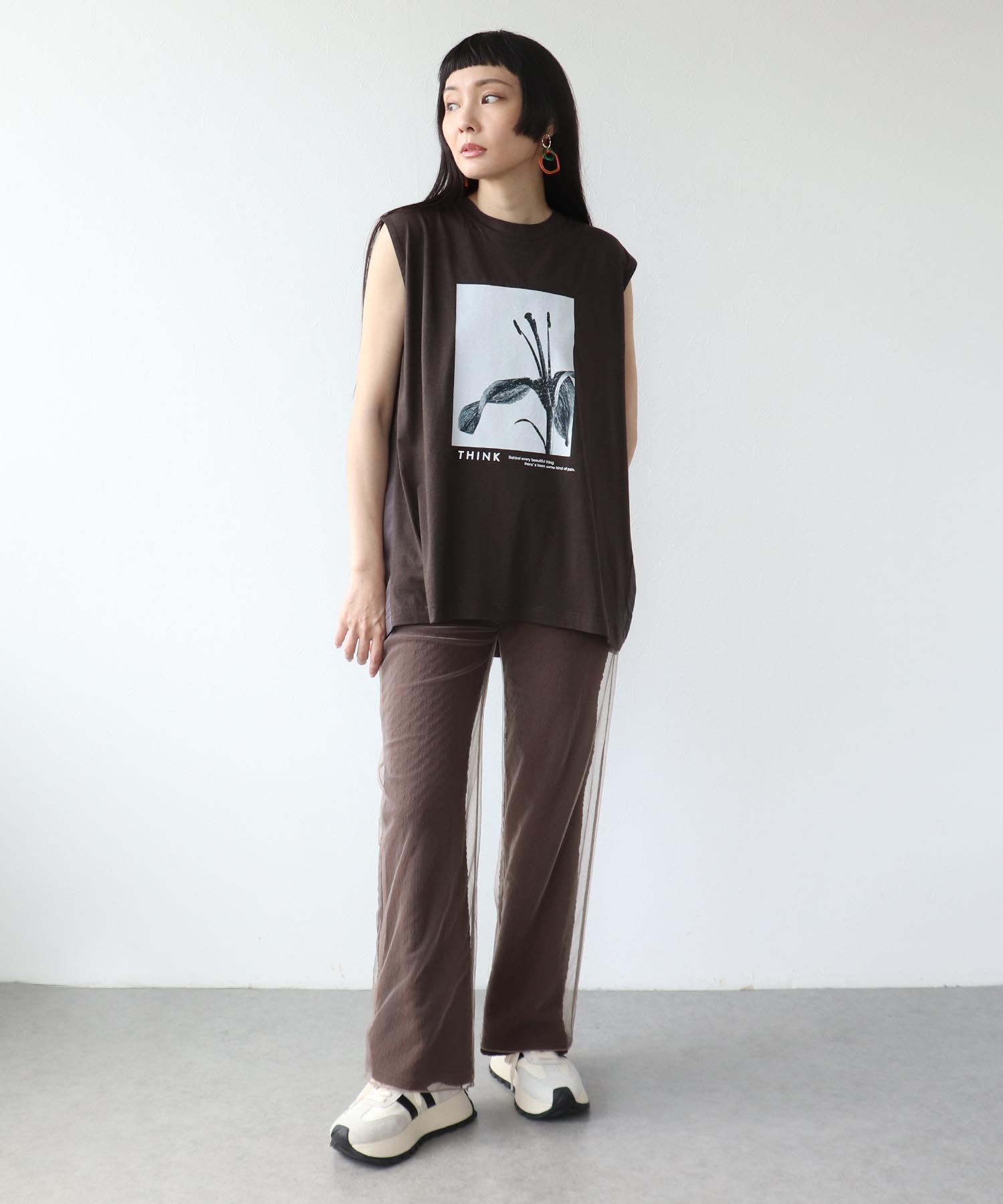 ノースリーブモノクロフォトプリントTシャツ
