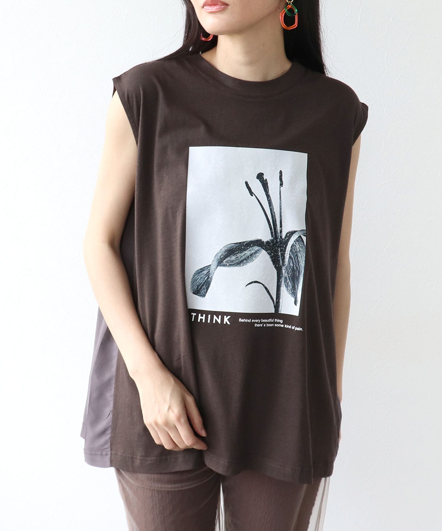 ノースリーブモノクロフォトプリントTシャツ