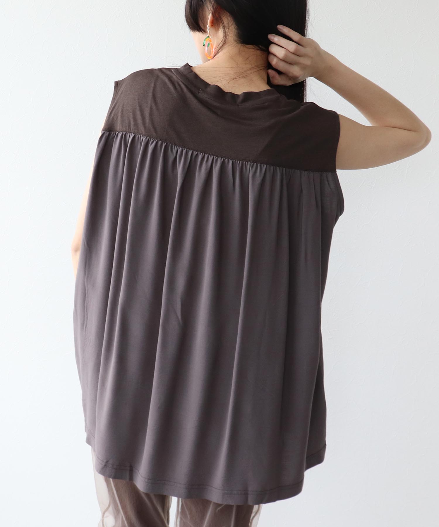 ノースリーブモノクロフォトプリントTシャツ