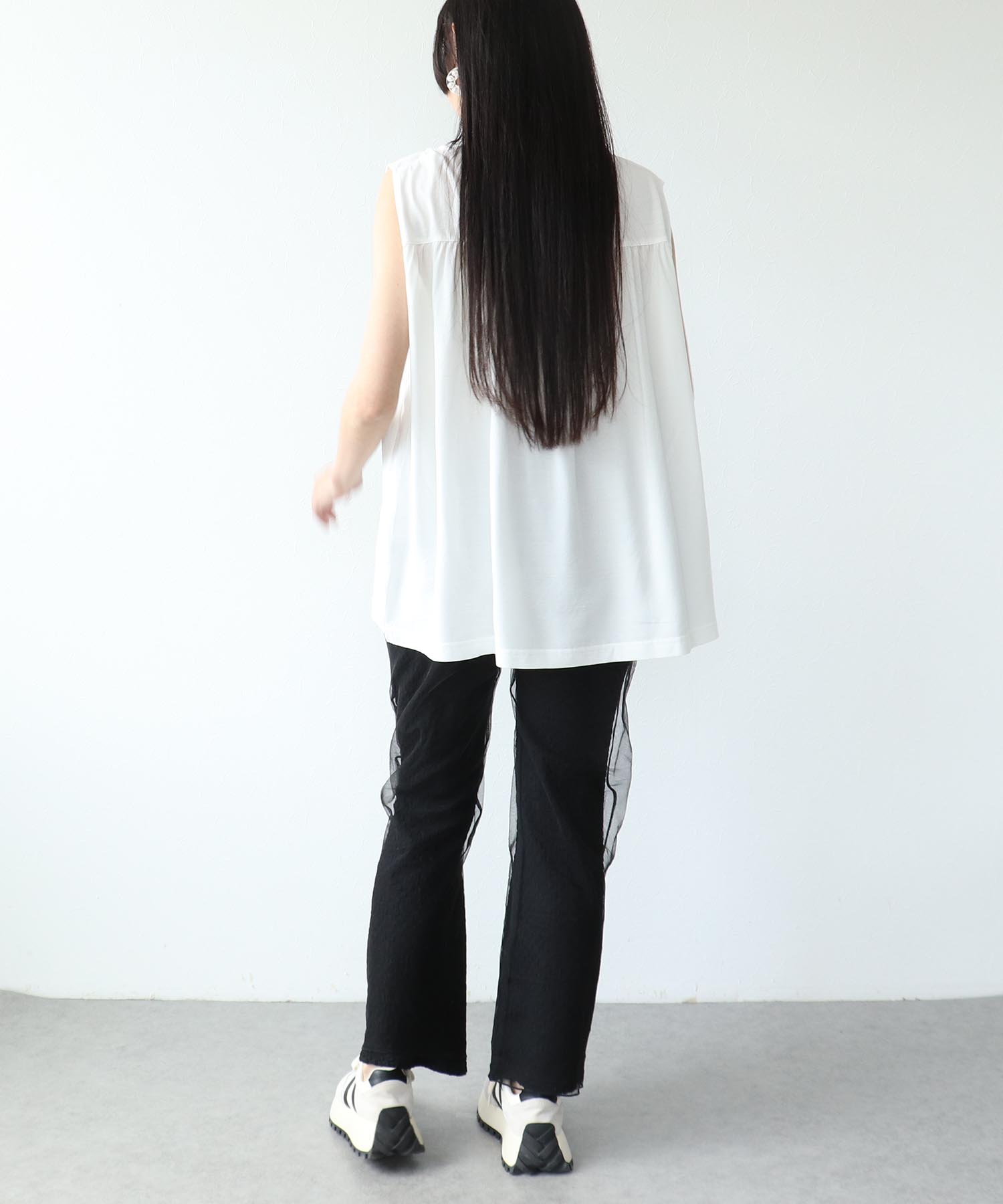 ノースリーブモノクロフォトプリントTシャツ