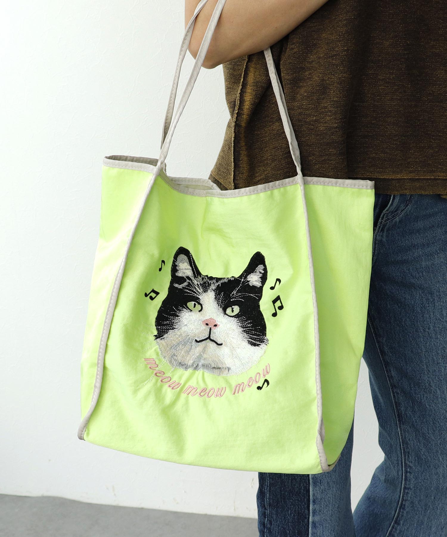 アソート刺繍ナイロントート