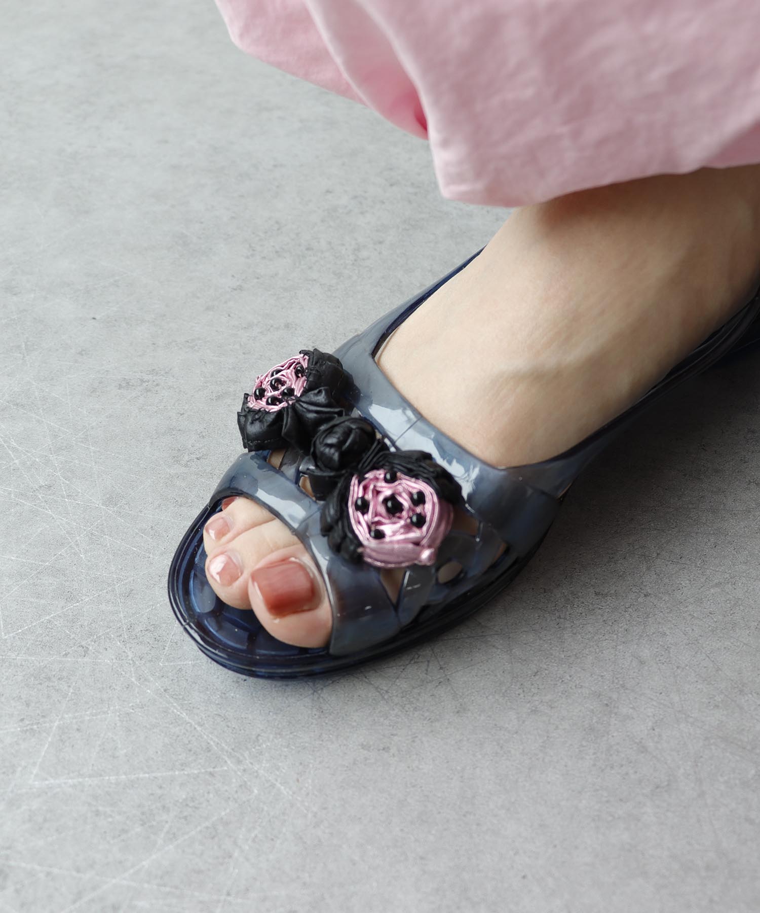 クリアサンダル