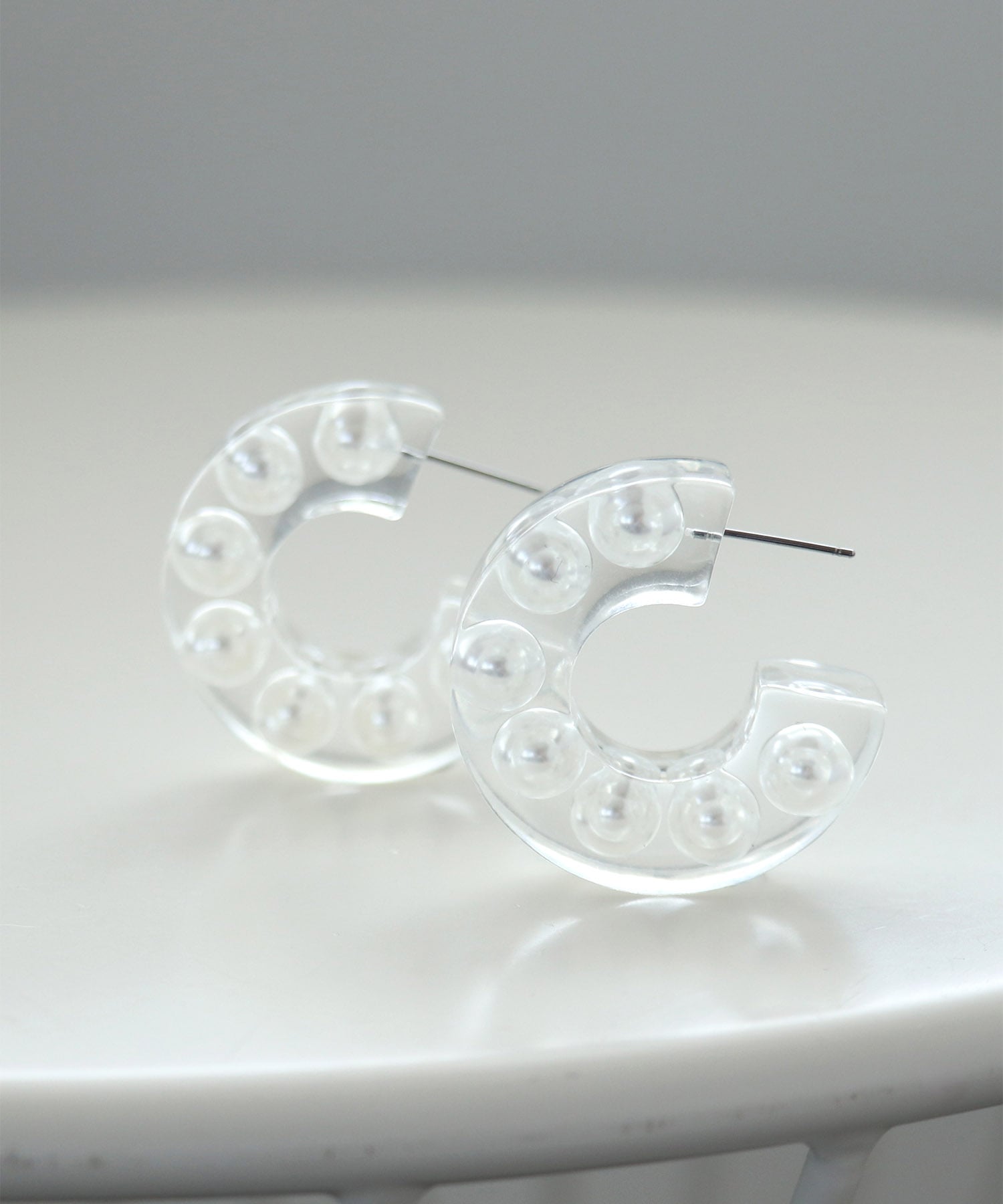 パール封入フープピアス