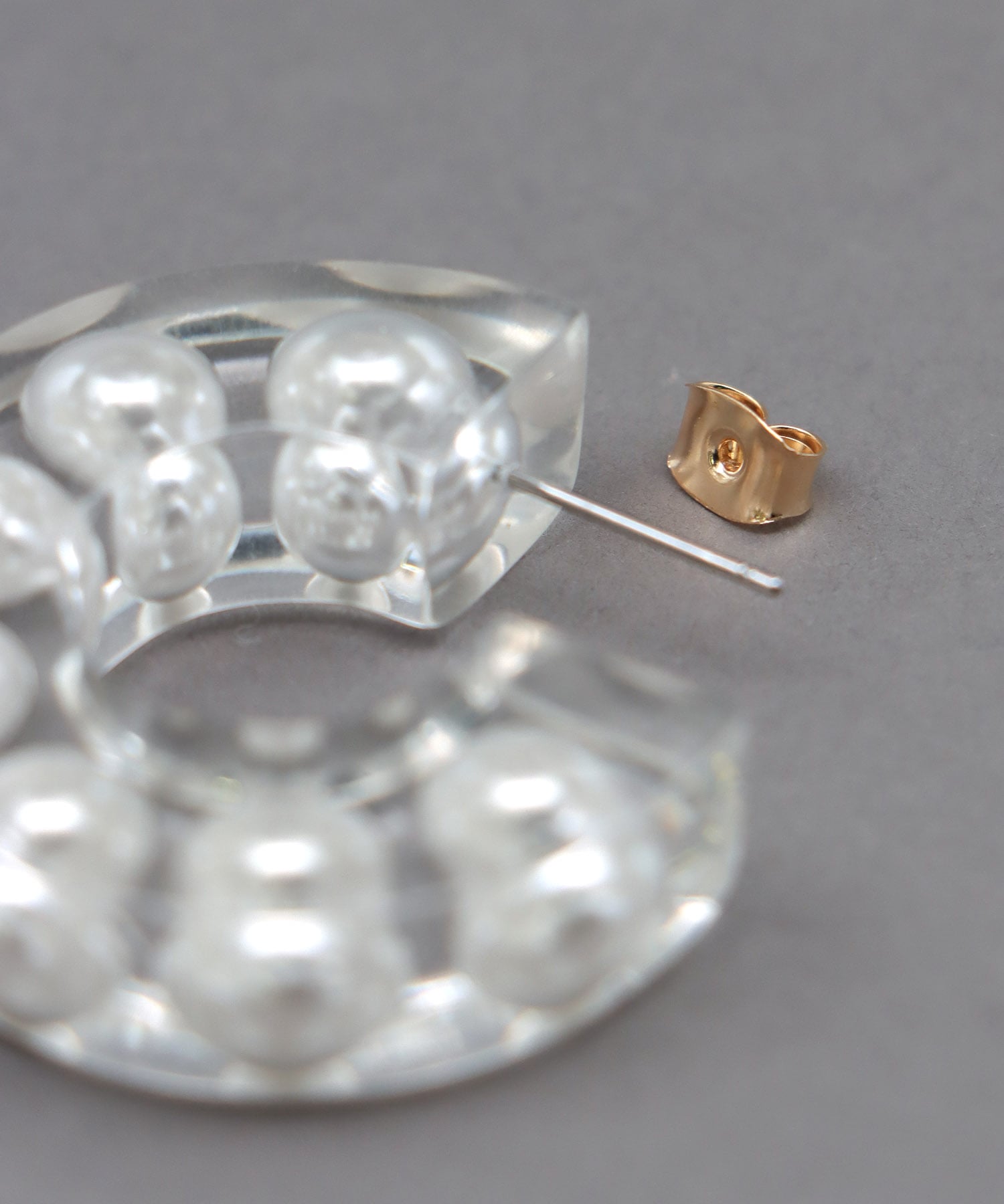 パール封入フープピアス