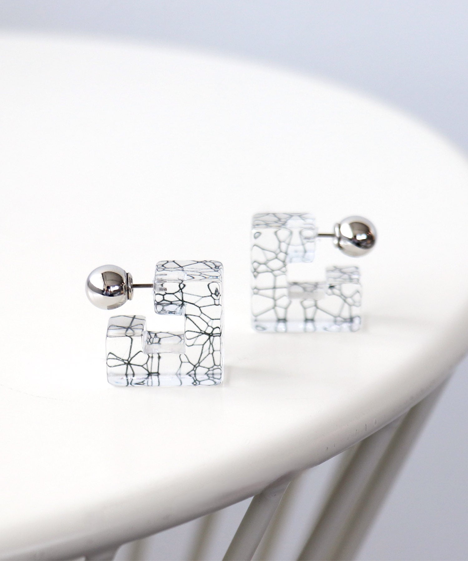 クリアブロックスクエアピアス
