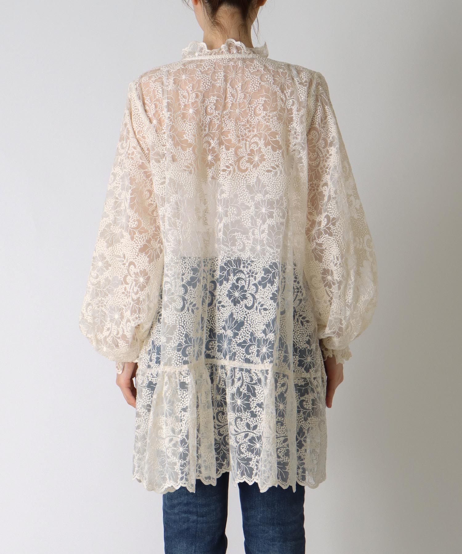 シアー刺繍レースチュニックブラウス