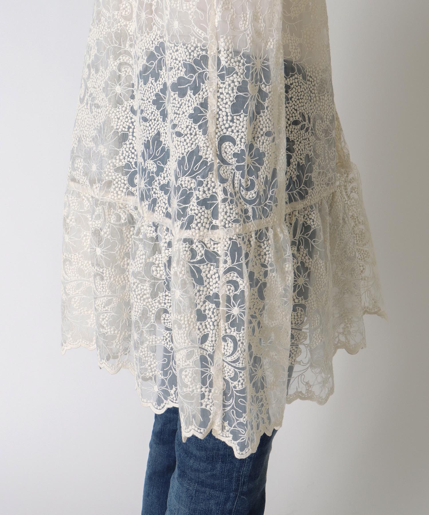 シアー刺繍レースチュニックブラウス