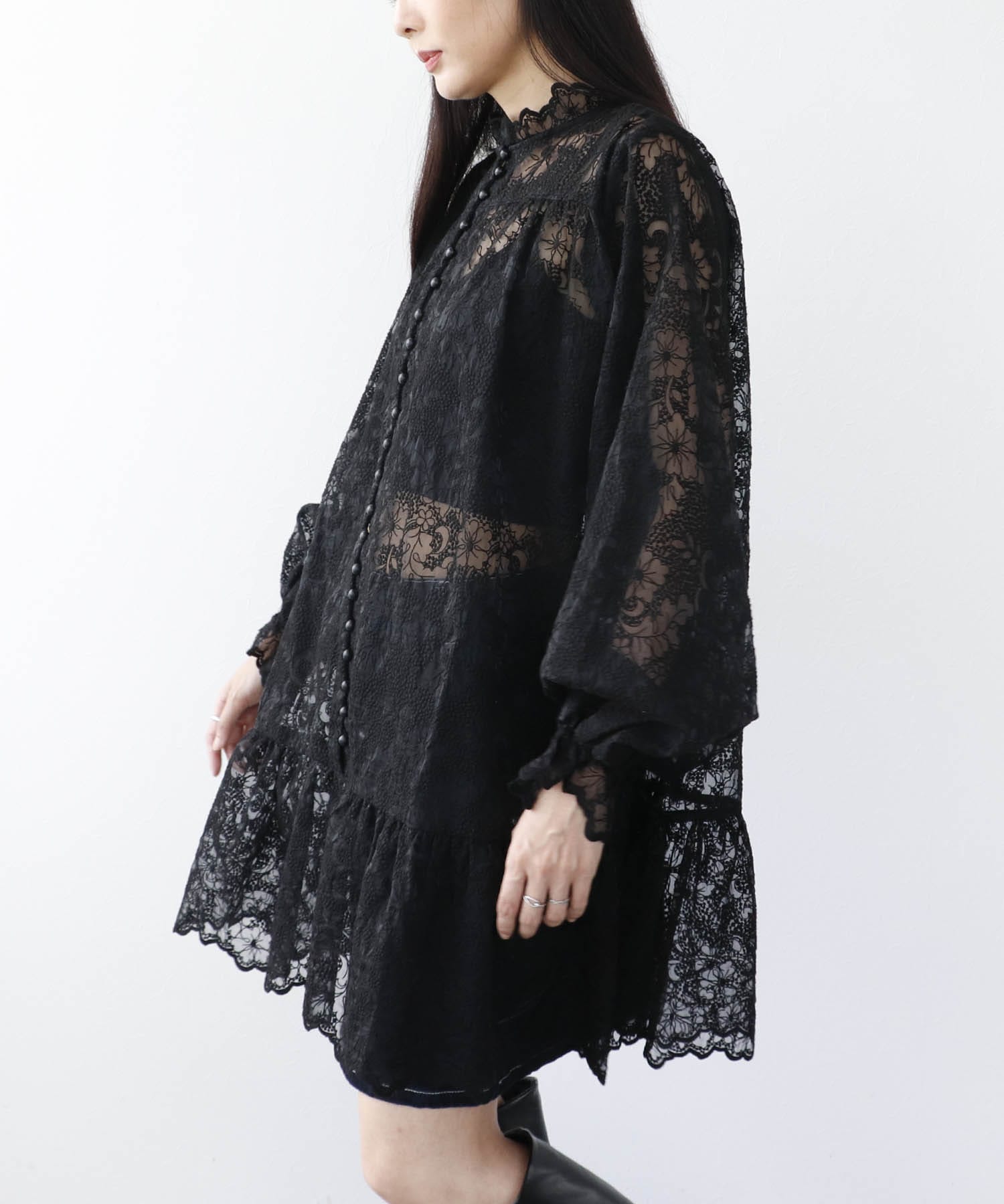 シアー刺繍レースチュニックブラウス