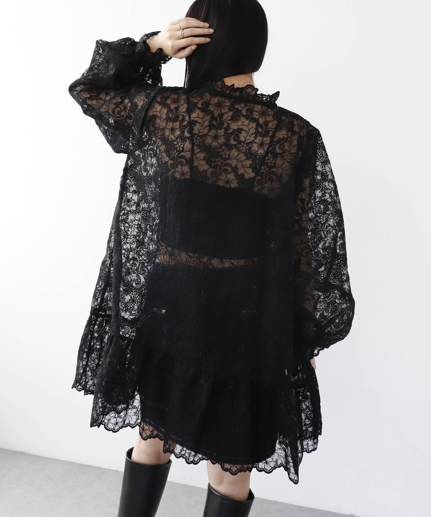 シアー刺繍レースチュニックブラウス