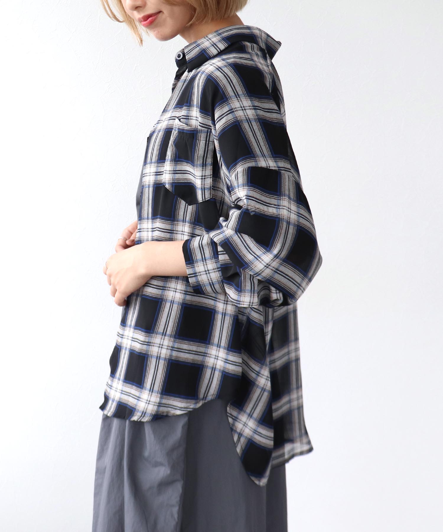 チェック柄シャツ