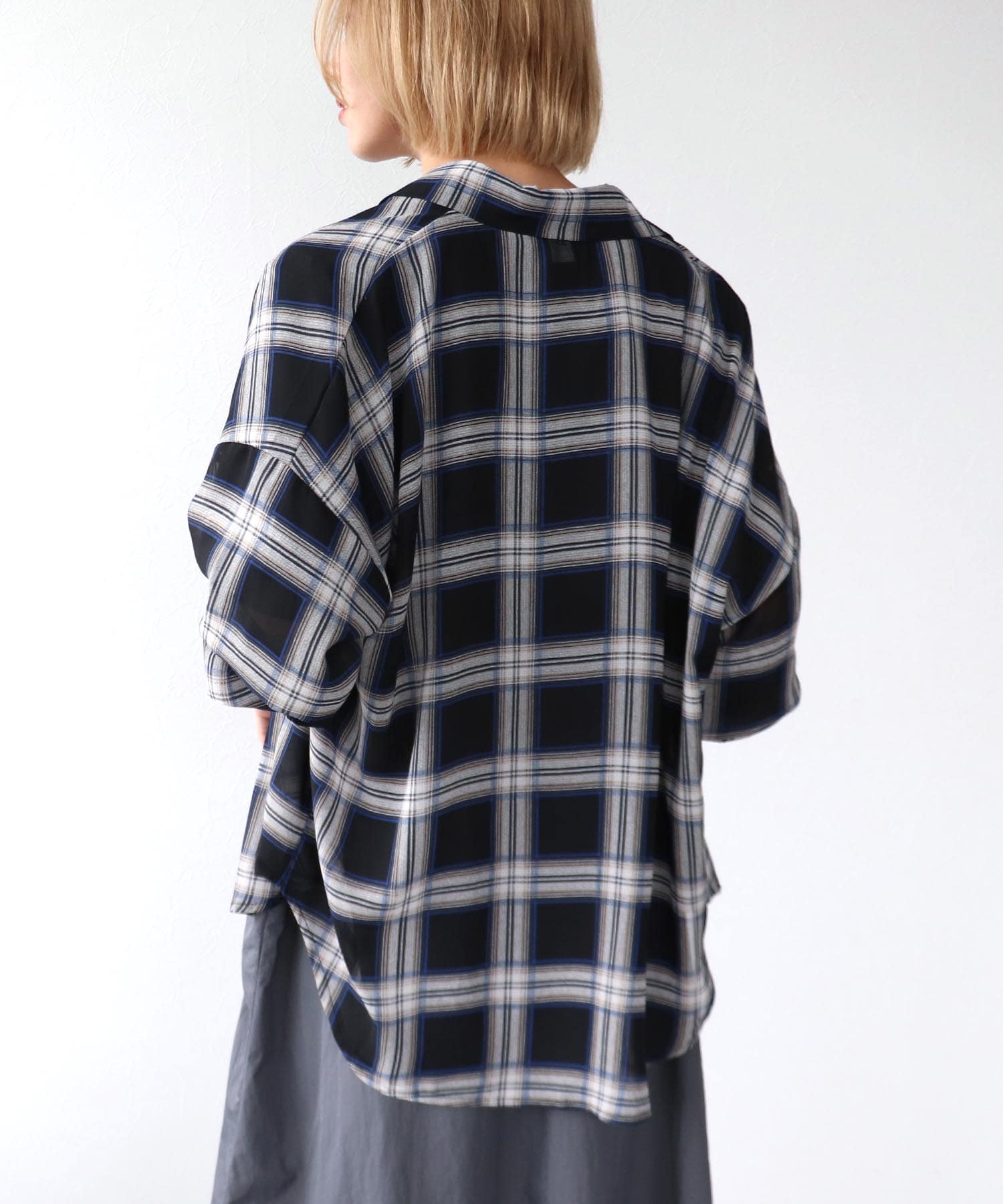 チェック柄シャツ
