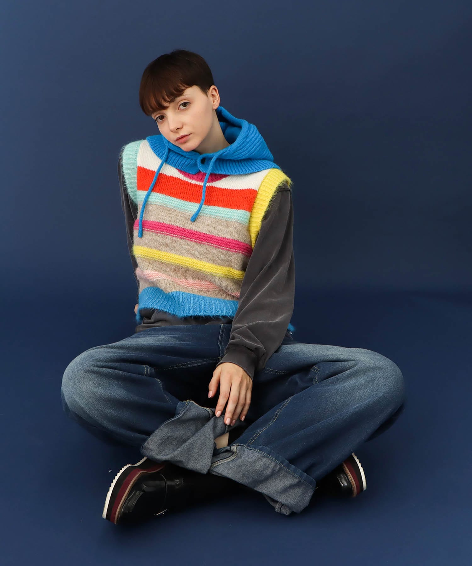 アームネックカラーマルチボーダーベスト