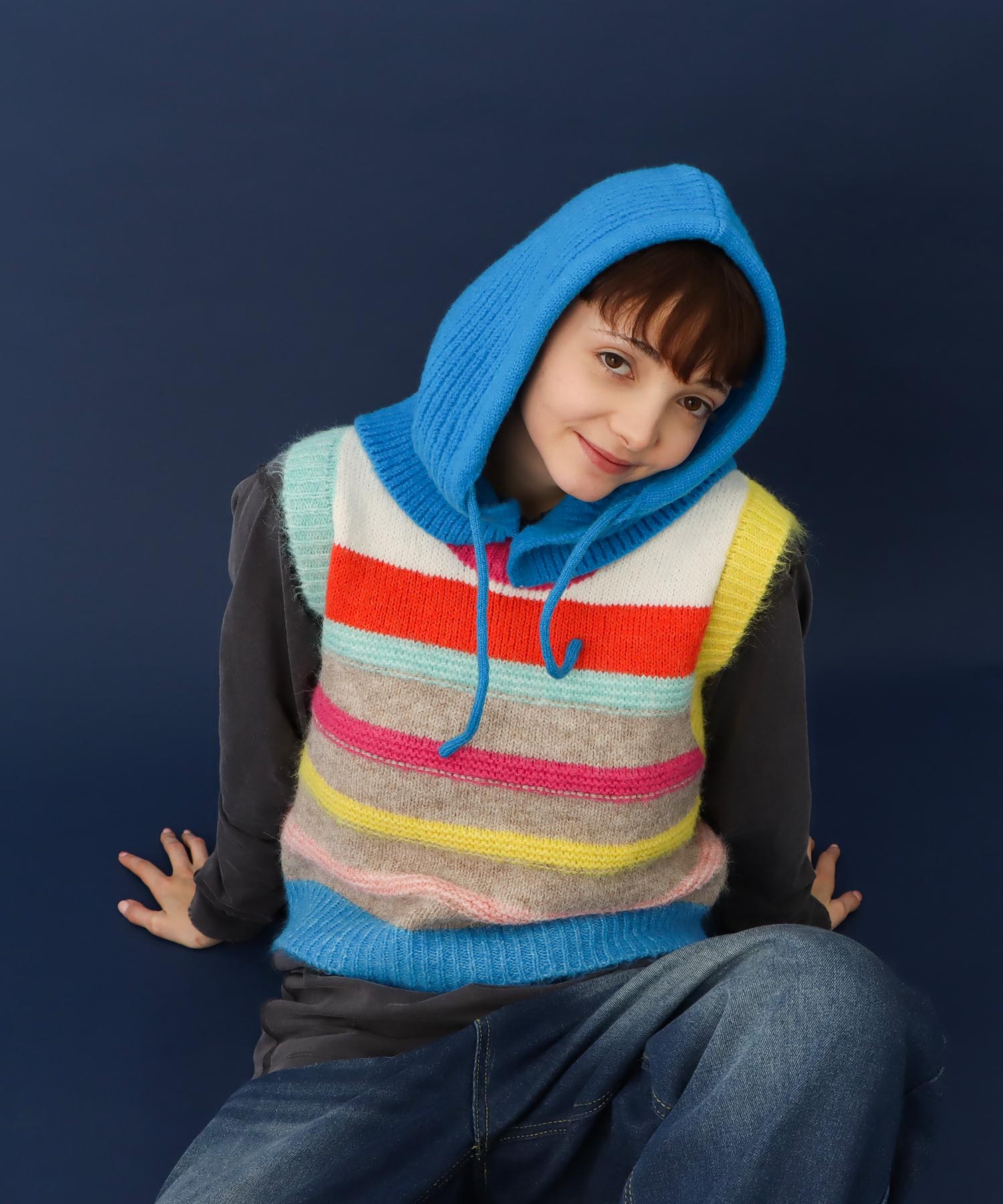 アームネックカラーマルチボーダーベスト