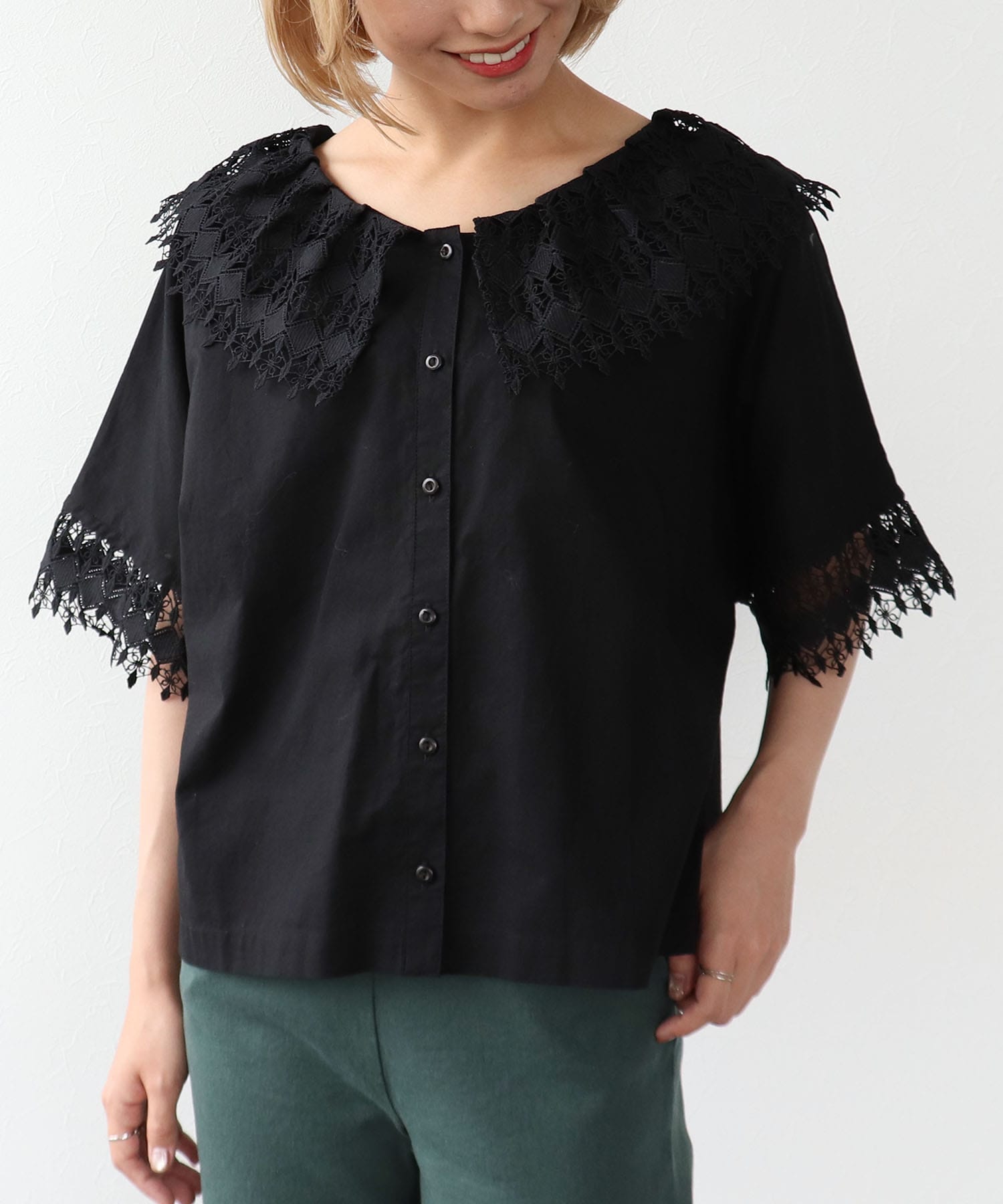 レースカラーブラウス