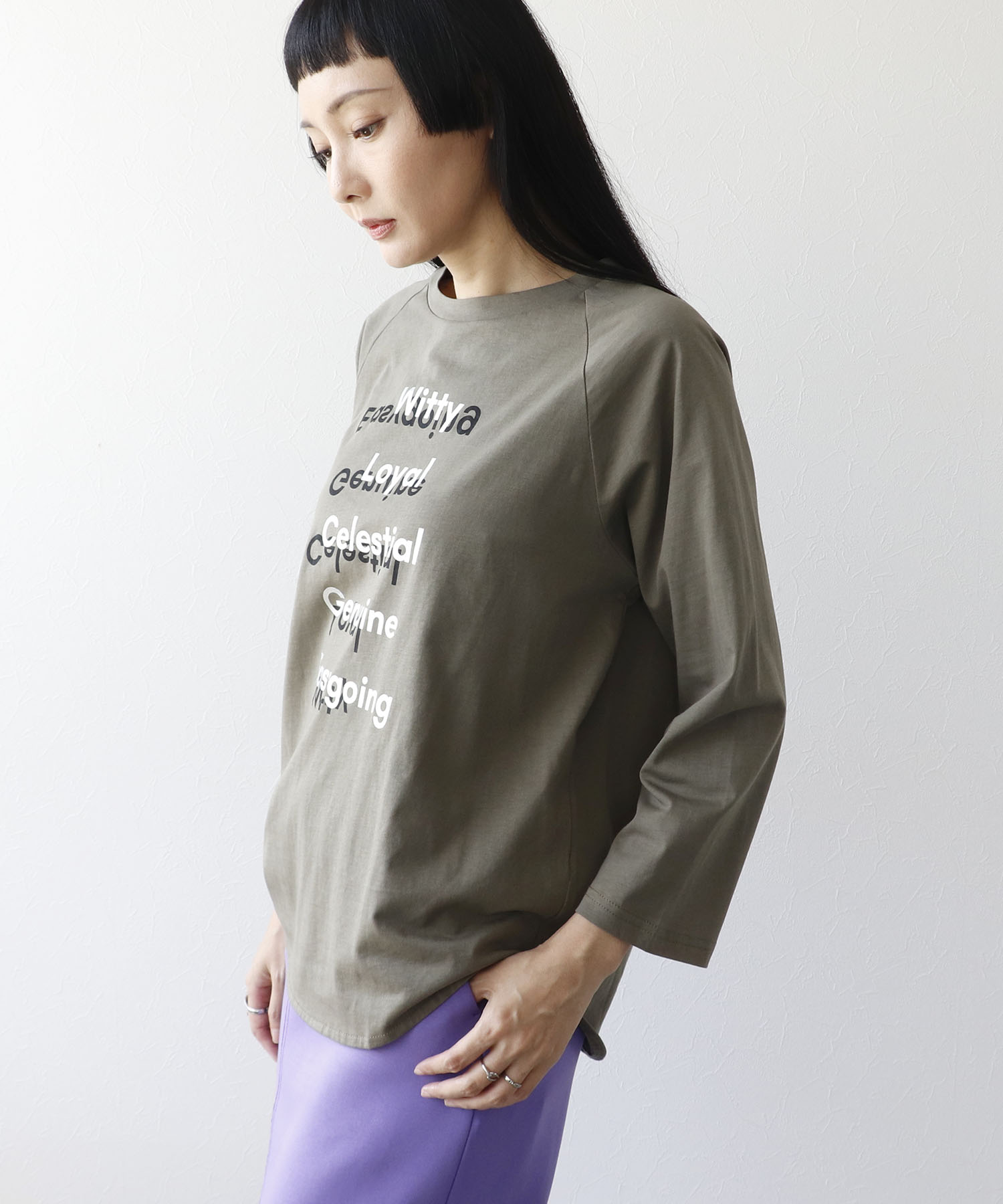 シルバー箔プリント7分袖ラグランTシャツ