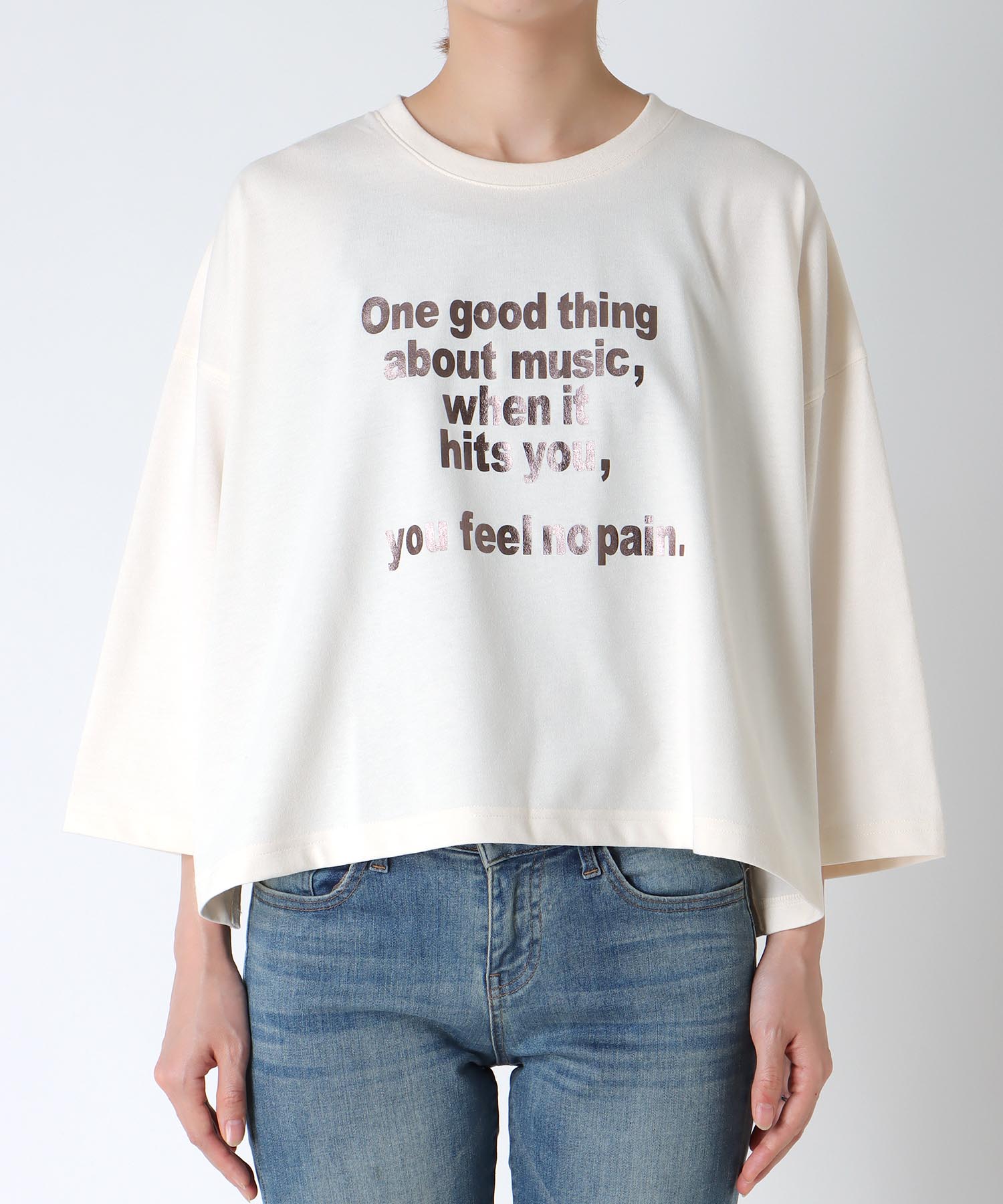 クルーネック7分袖ワイド箔ロゴTシャツ