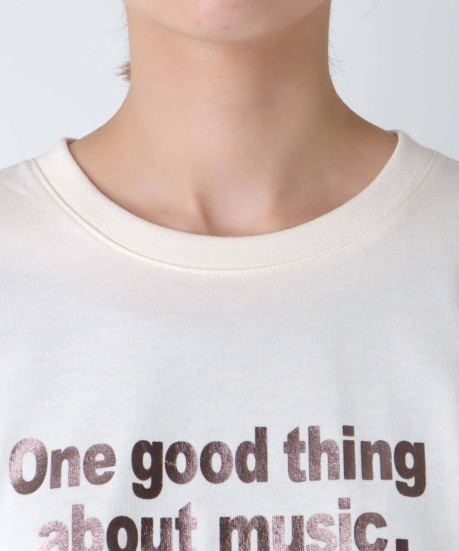 クルーネック7分袖ワイド箔ロゴTシャツ