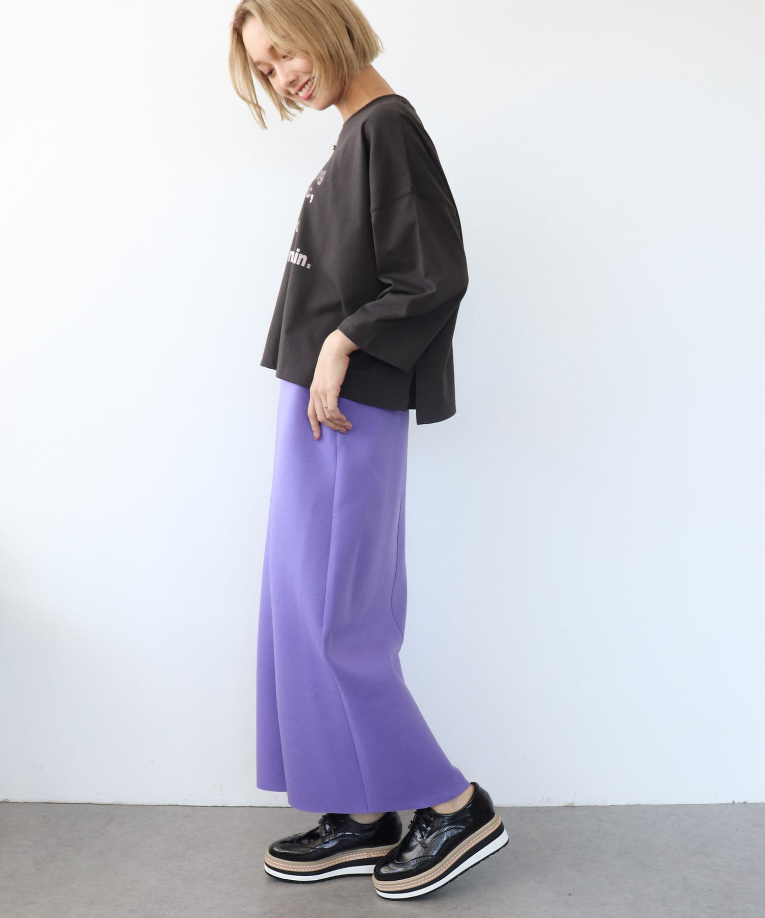 クルーネック7分袖ワイド箔ロゴTシャツ