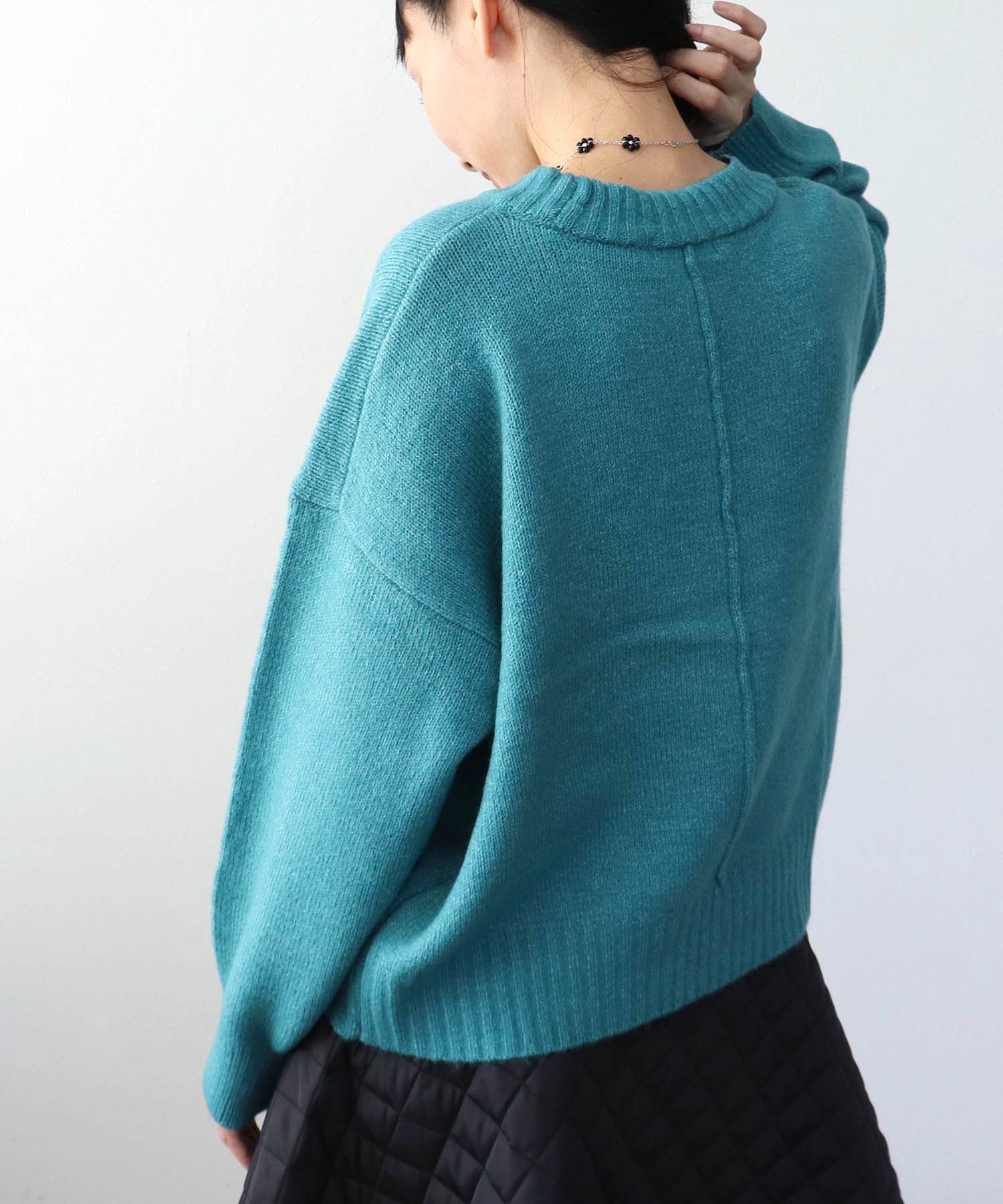 クルーネックショートプルオーバー