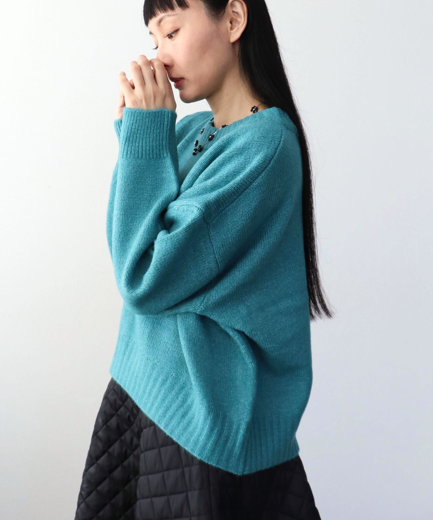 クルーネックショートプルオーバー