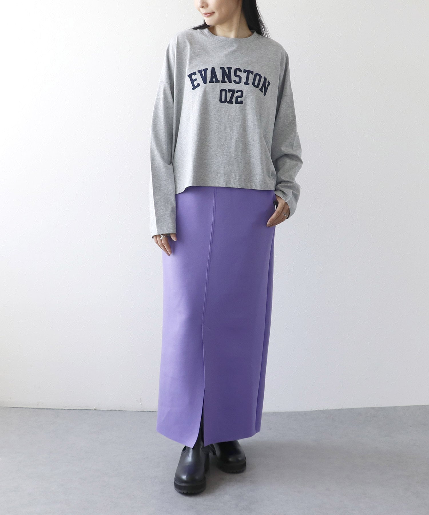 ワイドシルエットクルーロゴTシャツ