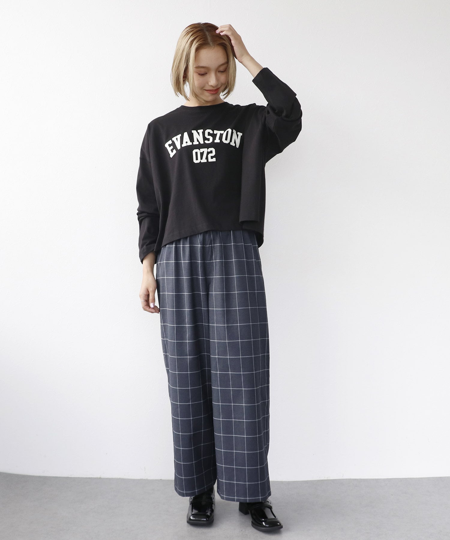 ワイドシルエットクルーロゴTシャツ
