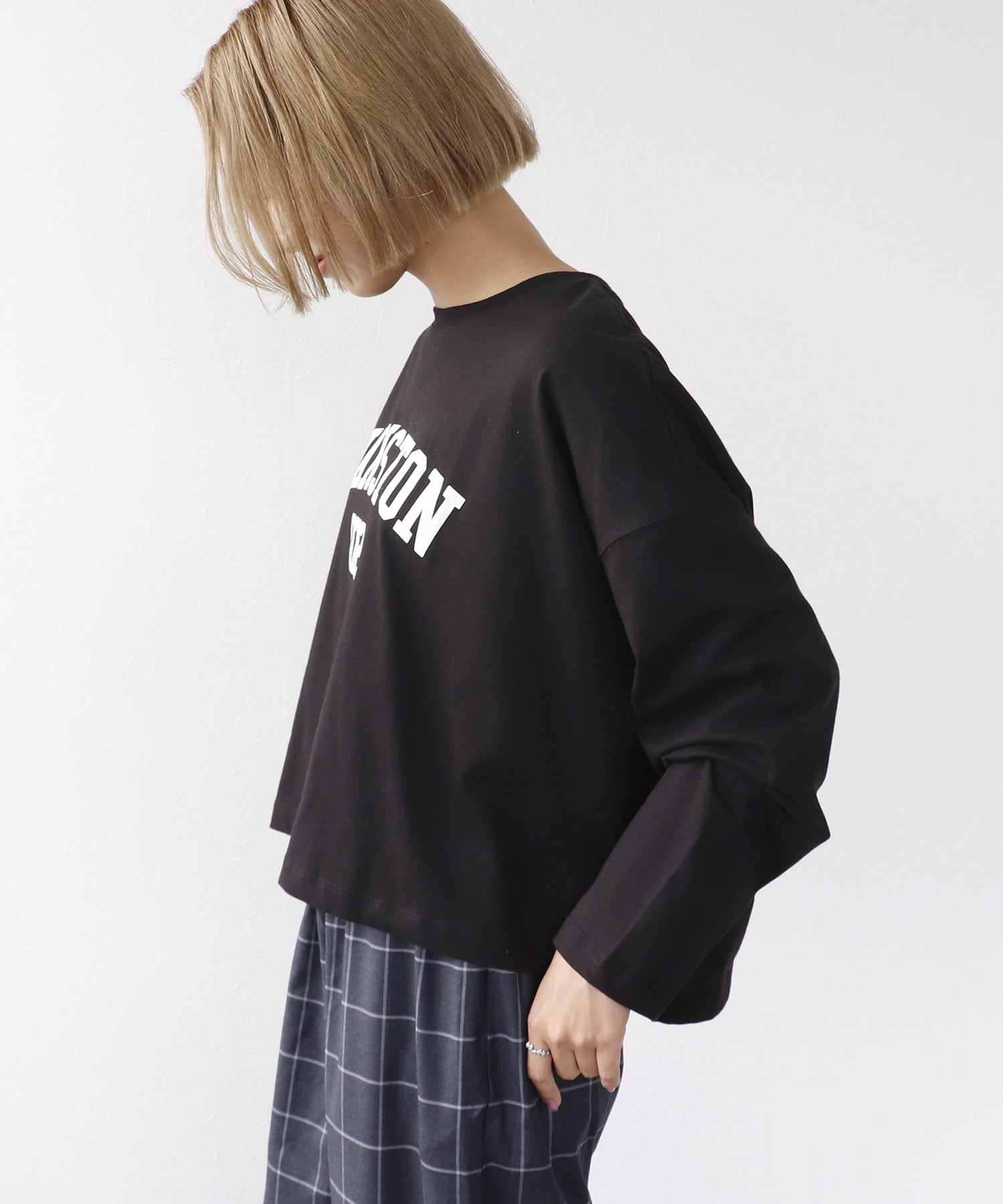 ワイドシルエットクルーロゴTシャツ