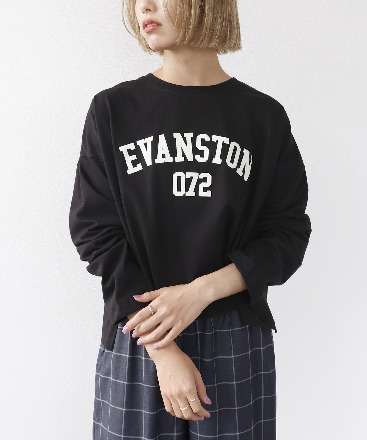 ワイドシルエットクルーロゴTシャツ