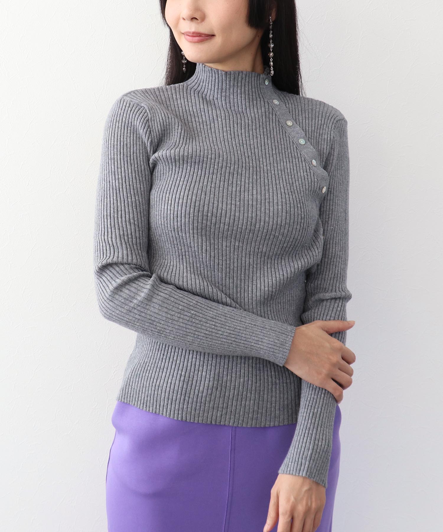 ボトルネックアシメデザインプルオーバー